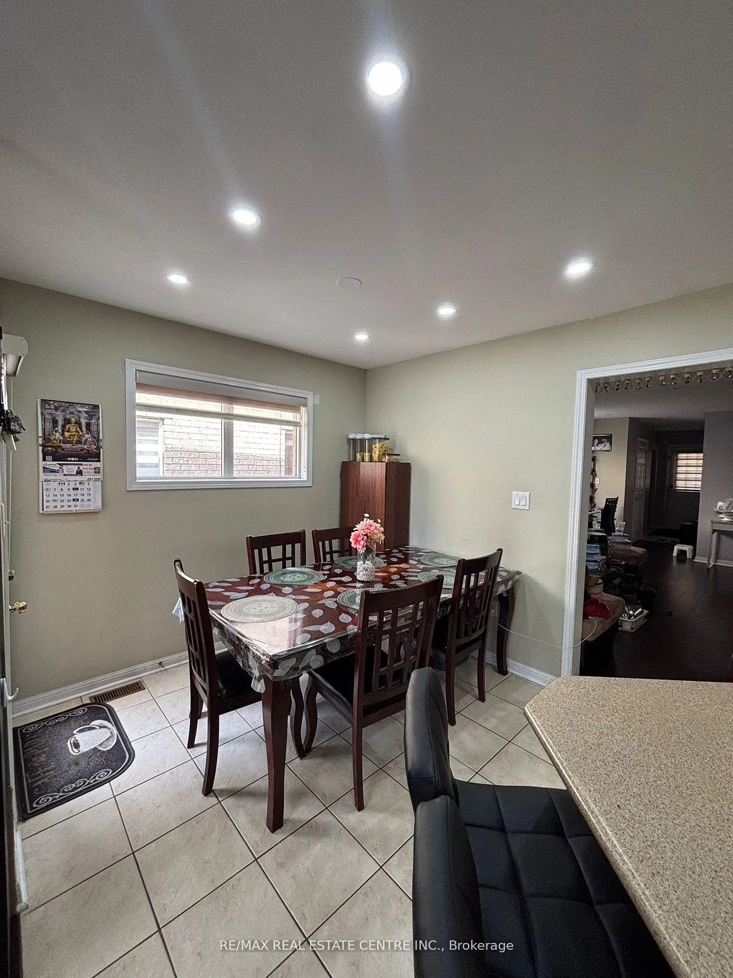 Photo 12 of 30 Parisian Road, Brampton, Vales of Castlemore — HOMEH