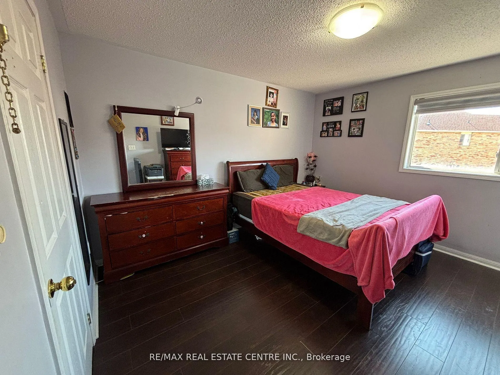 Photo 17 of 30 Parisian Road, Brampton, Vales of Castlemore — HOMEH