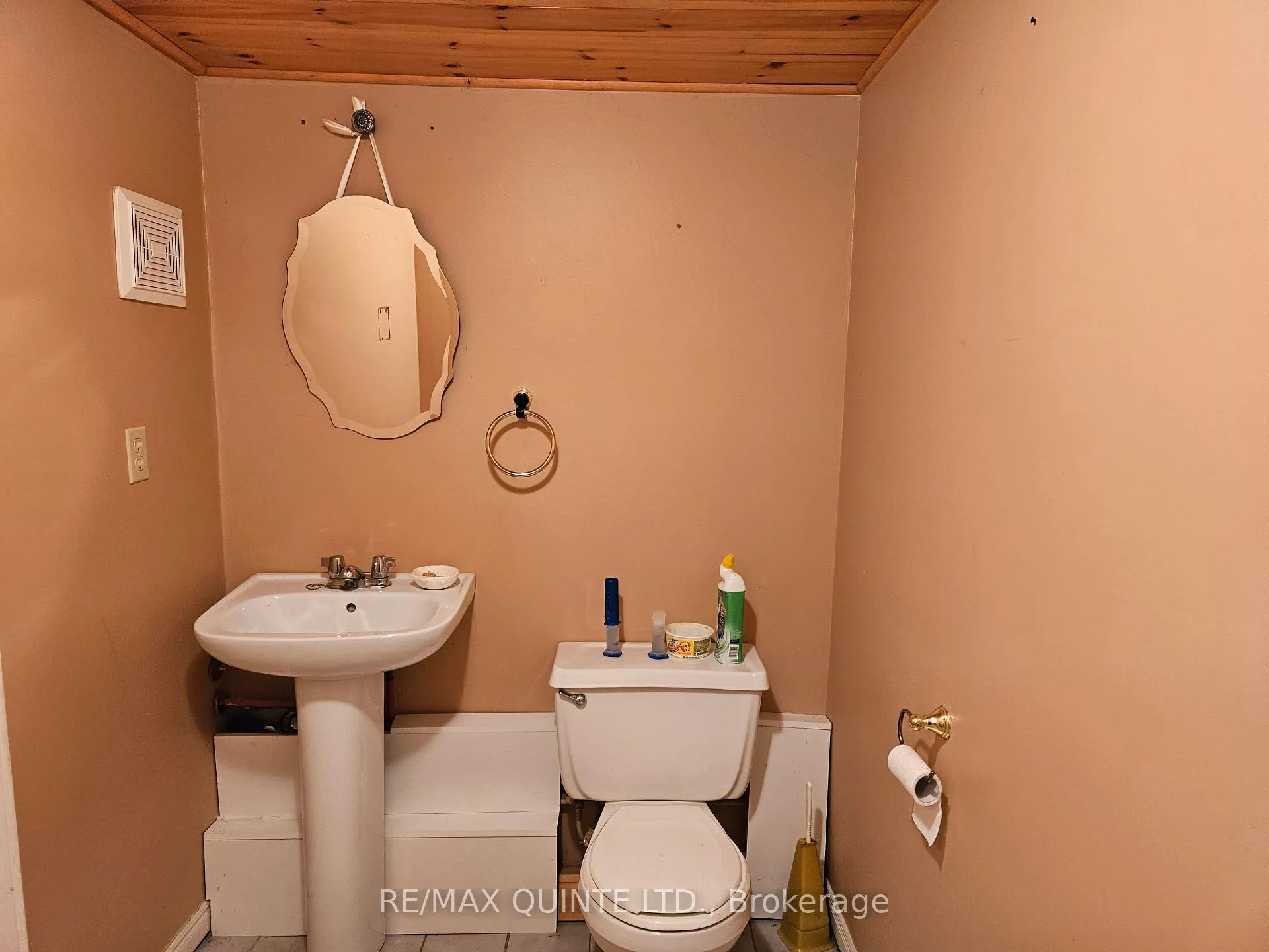 Photo 28 of 7 Clarke Road, Prince Edward County, Hallowell Ward — HOMEH