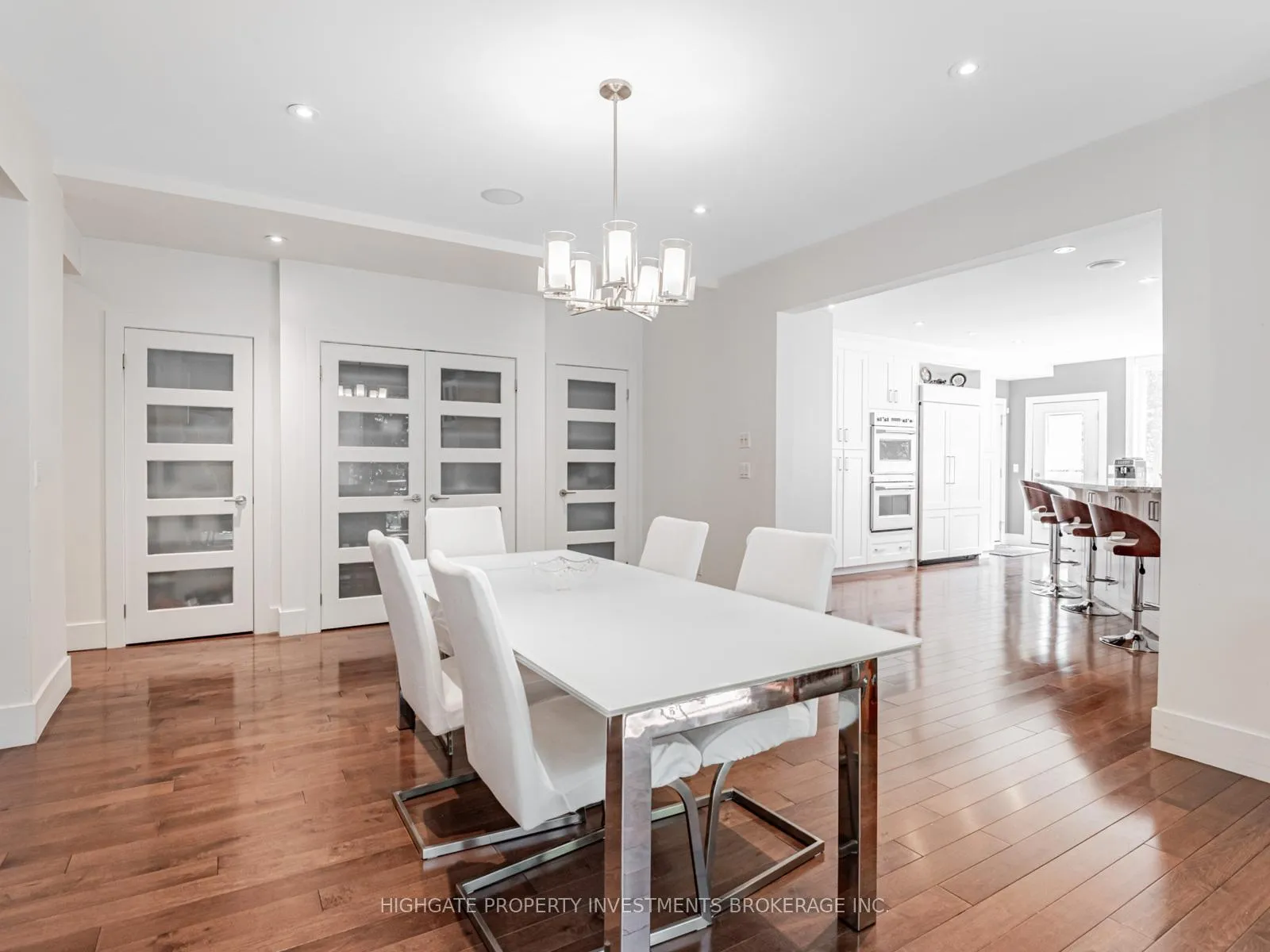 Photo 9 of 106 Brooke Street, Vaughan, Crestwood-Springfarm-Yorkhill — HOMEH