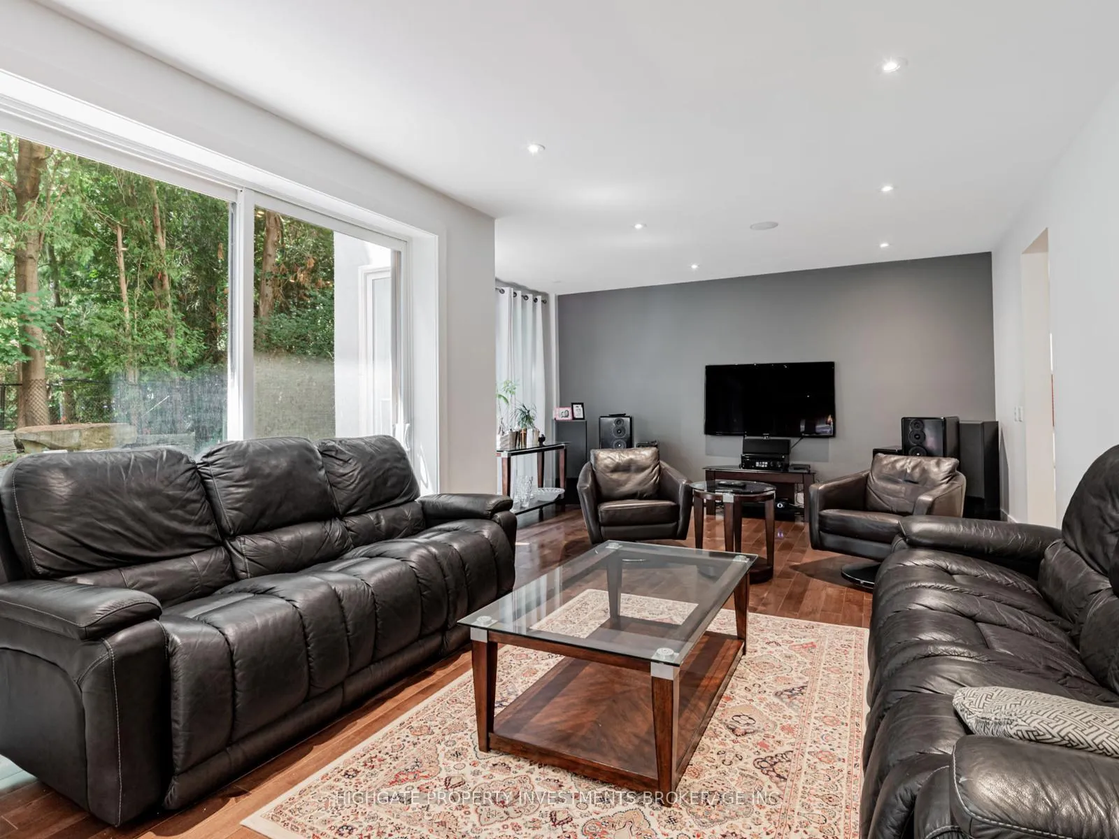 Photo 16 of 106 Brooke Street, Vaughan, Crestwood-Springfarm-Yorkhill — HOMEH