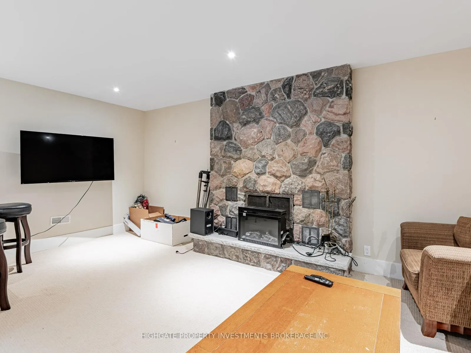 Photo 22 of 106 Brooke Street, Vaughan, Crestwood-Springfarm-Yorkhill — HOMEH