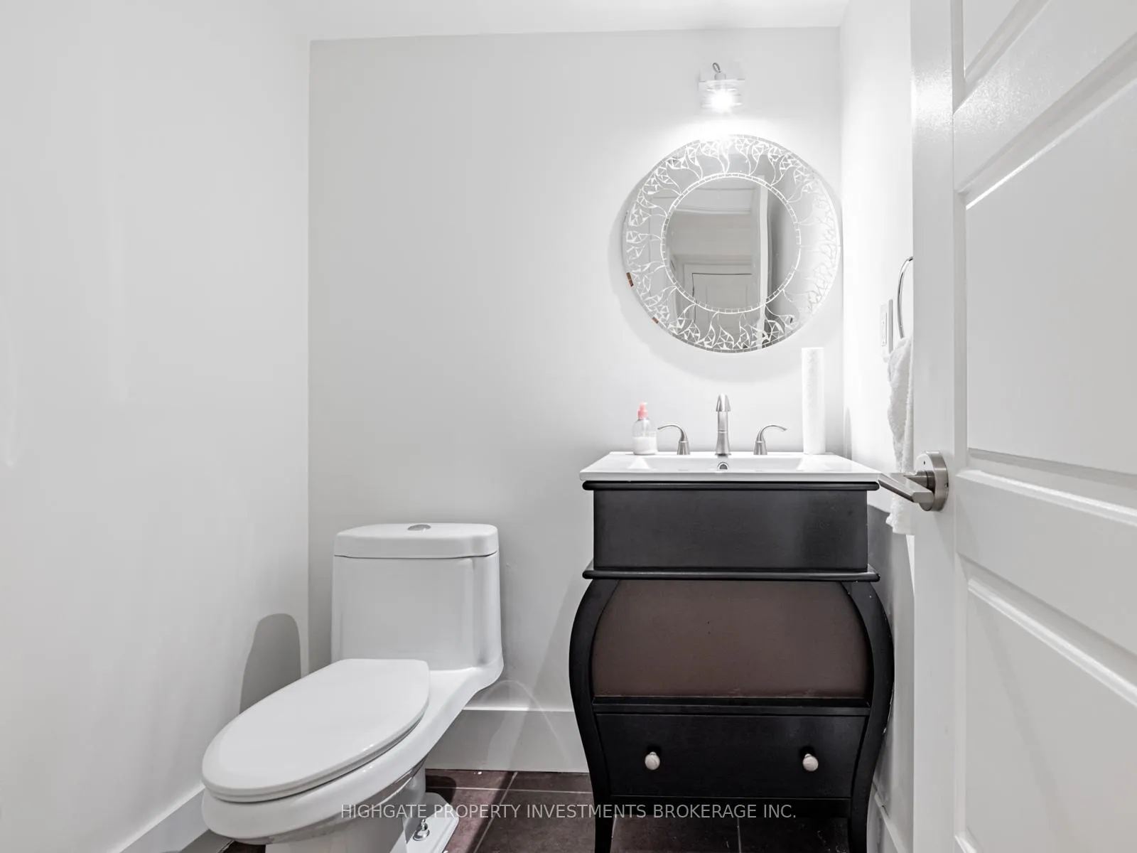 Photo 25 of 106 Brooke Street, Vaughan, Crestwood-Springfarm-Yorkhill — HOMEH