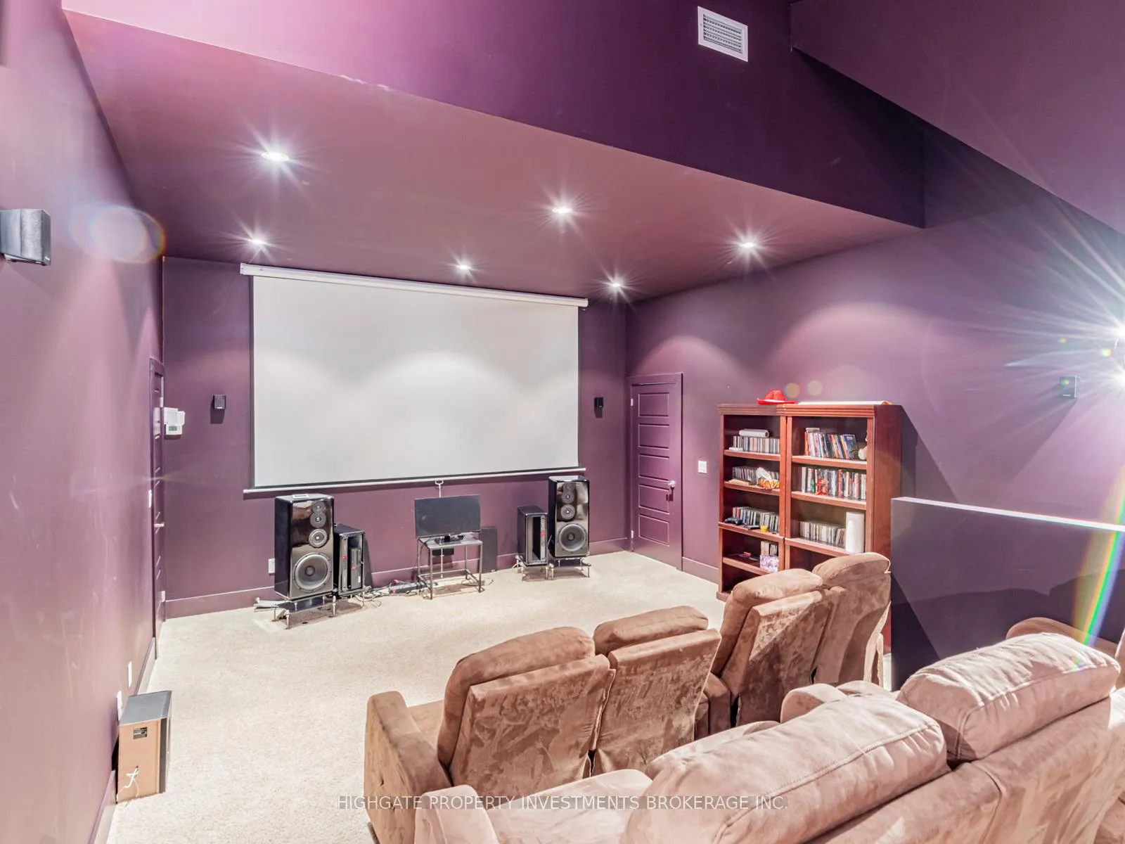 Photo 38 of 106 Brooke Street, Vaughan, Crestwood-Springfarm-Yorkhill — HOMEH