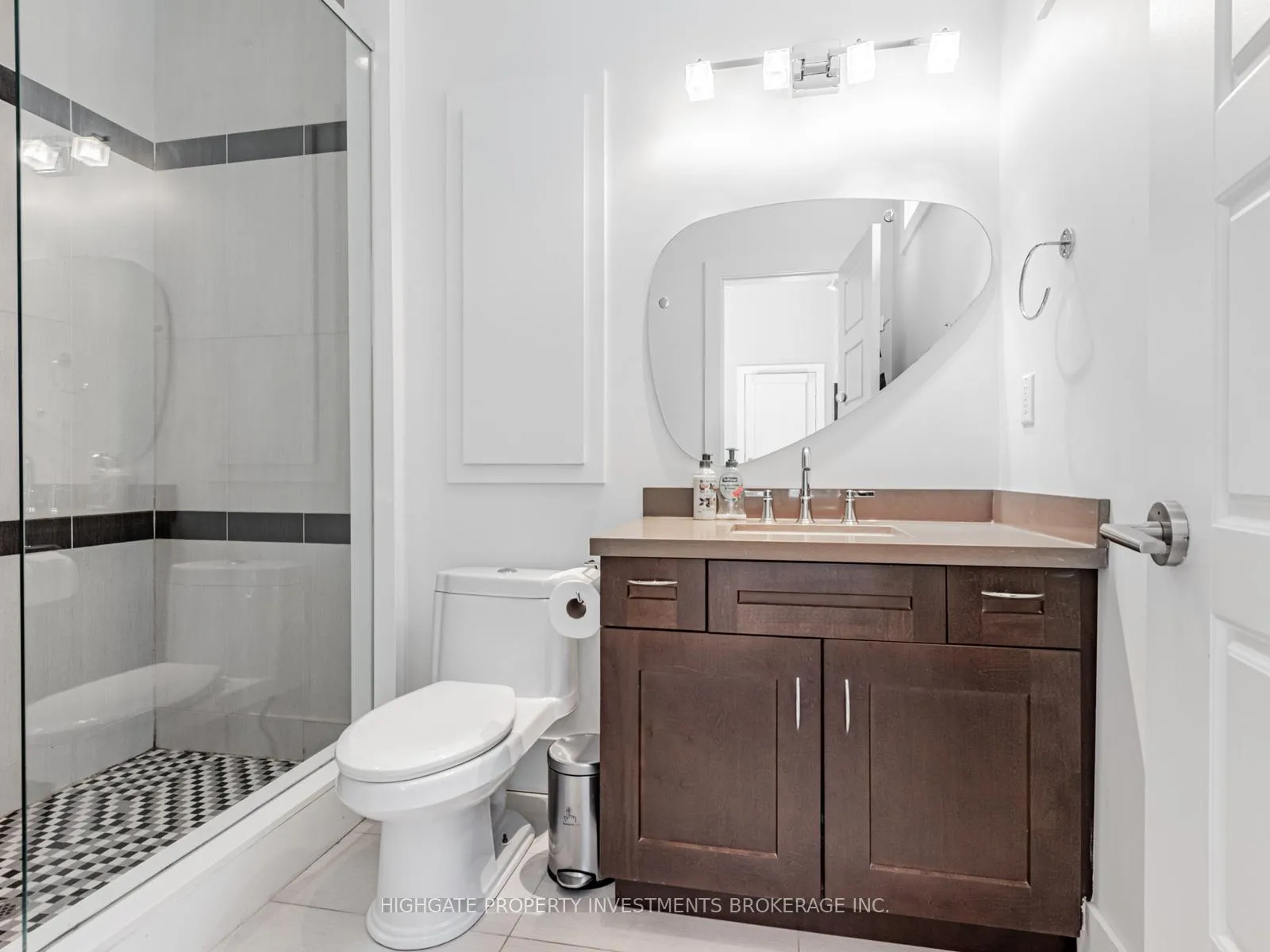 Photo 49 of 106 Brooke Street, Vaughan, Crestwood-Springfarm-Yorkhill — HOMEH