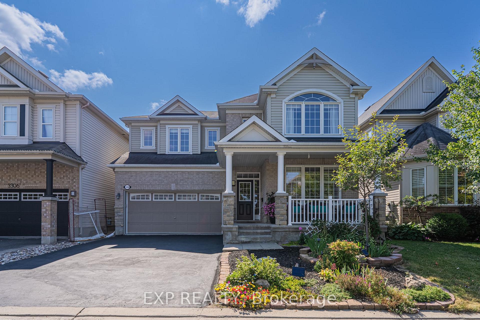 Front of 3308 Riverset Crescent