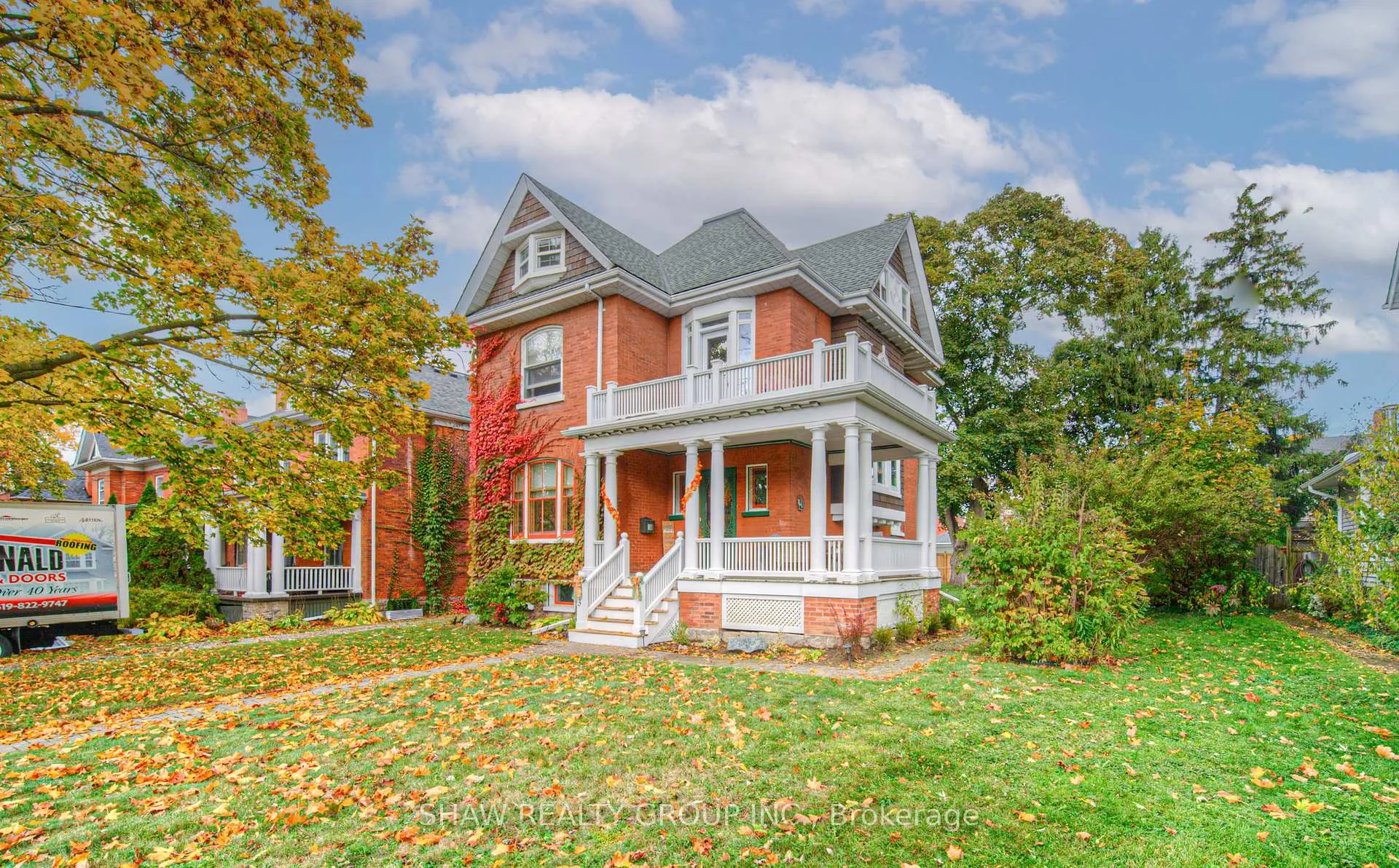 Front of 543 Queenston Road