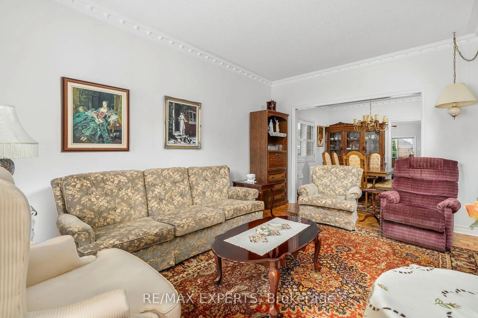 Photo 7 of 35 Falkirk Crescent, Vaughan, Maple — HOMEH