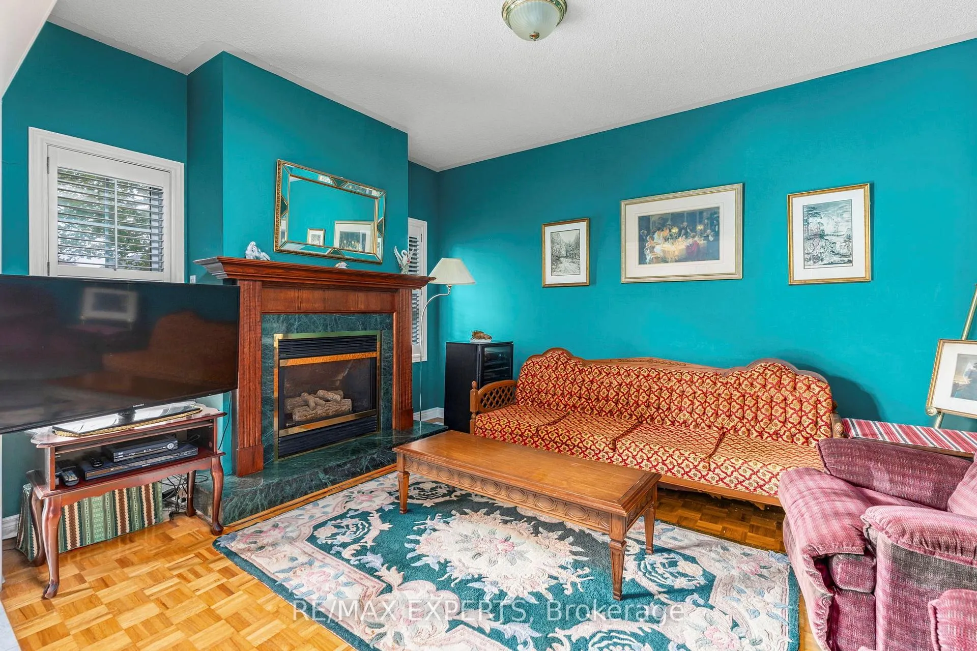 Photo 11 of 35 Falkirk Crescent, Vaughan, Maple — HOMEH