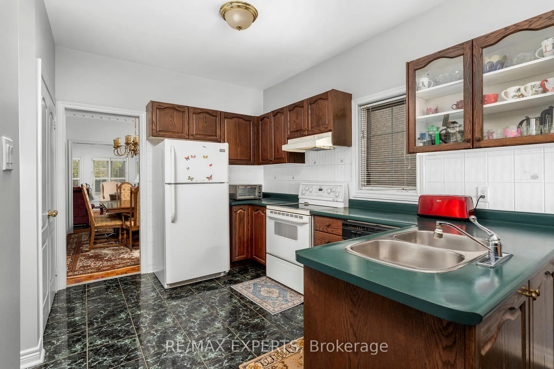 Photo 15 of 35 Falkirk Crescent, Vaughan, Maple — HOMEH