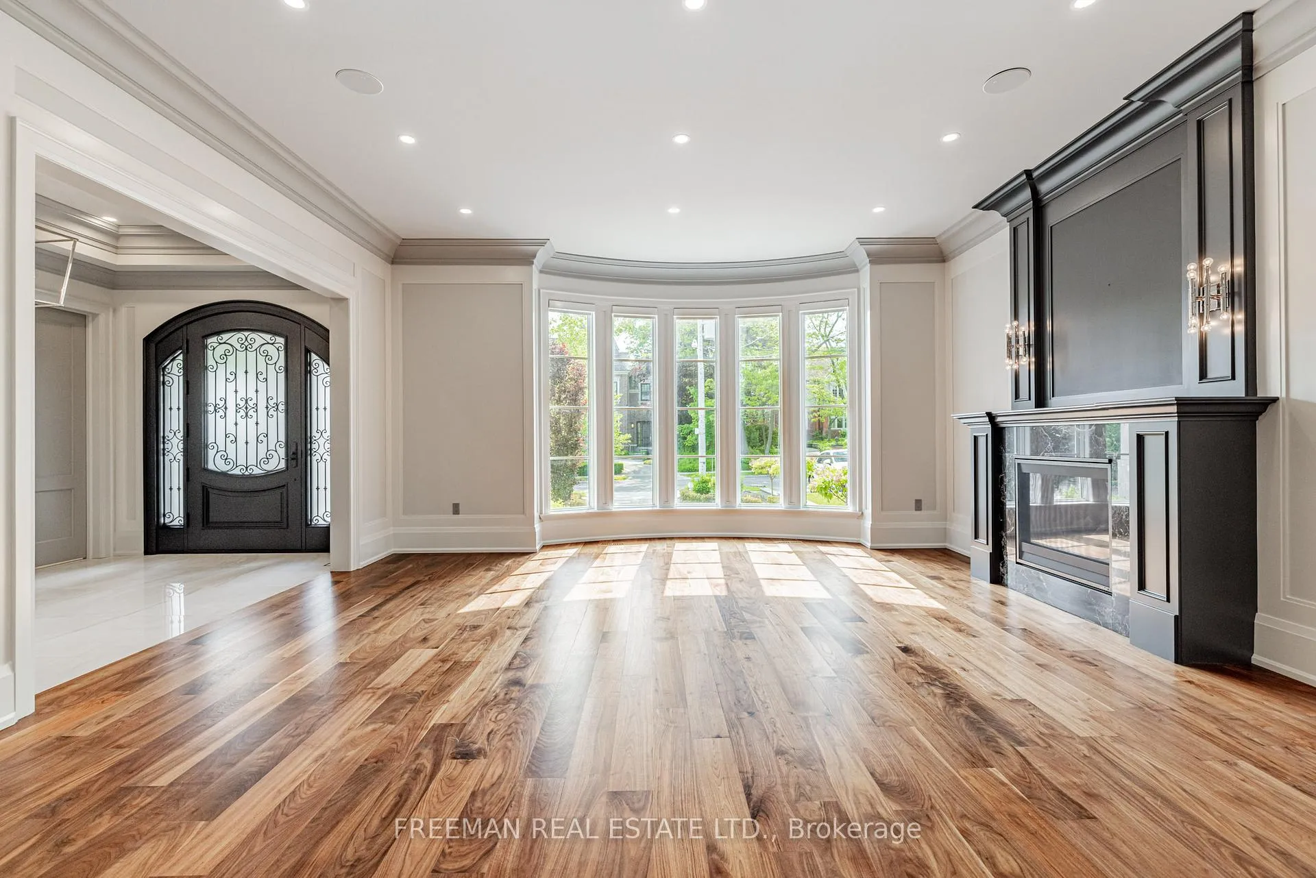 Photo 5 of 49 Dunvegan Road, Toronto, Casa Loma — HOMEH