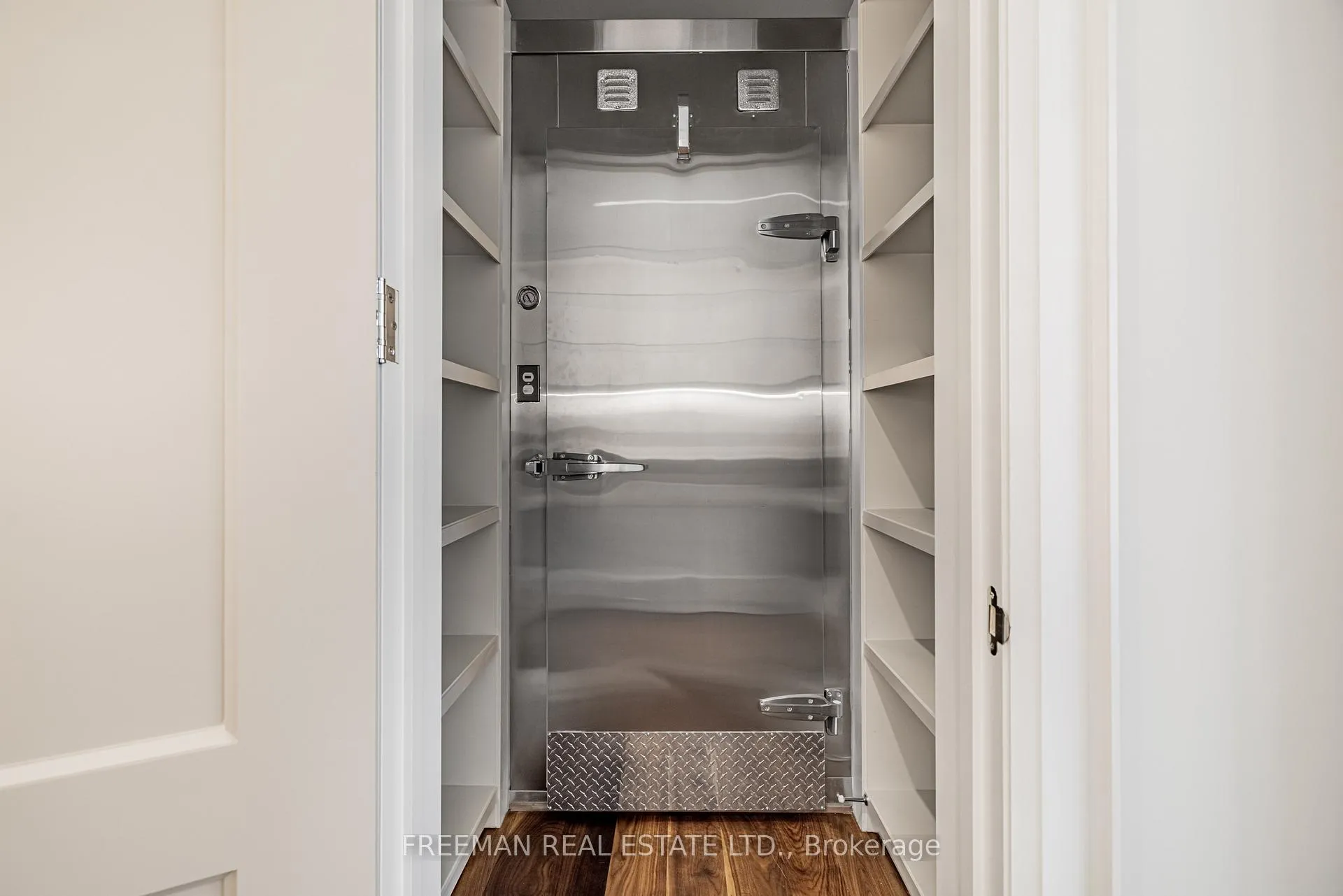 Photo 18 of 49 Dunvegan Road, Toronto, Casa Loma — HOMEH