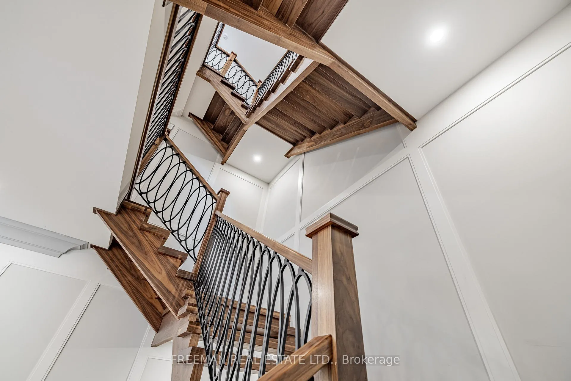 Photo 26 of 49 Dunvegan Road, Toronto, Casa Loma — HOMEH