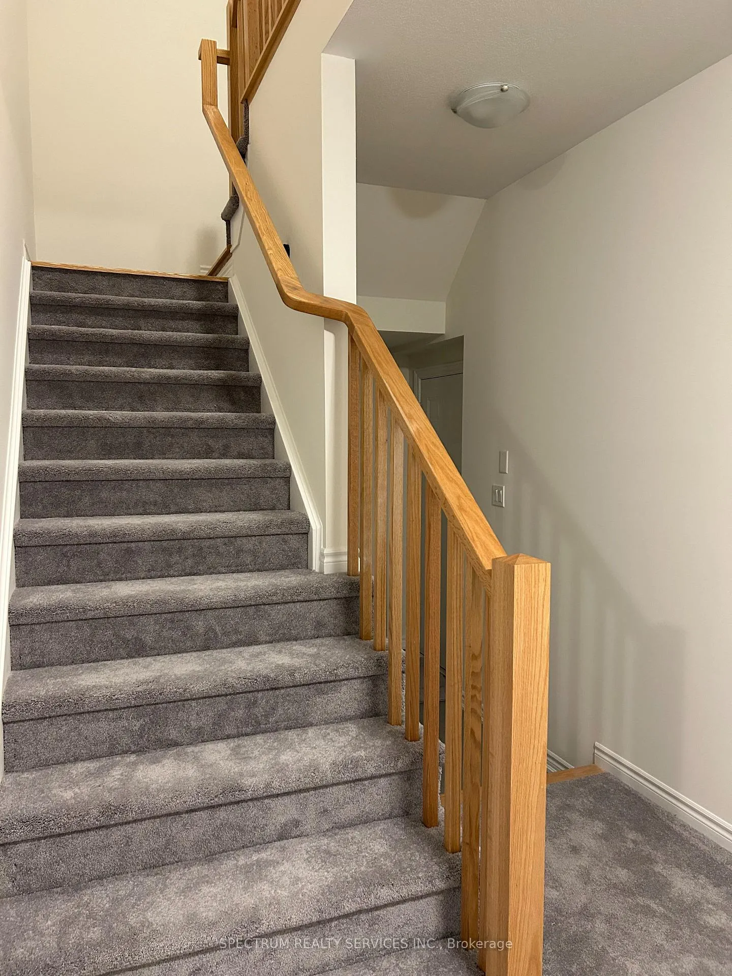 Photo 3 of 282 Pottruff Road, Brant, Paris — HOMEH