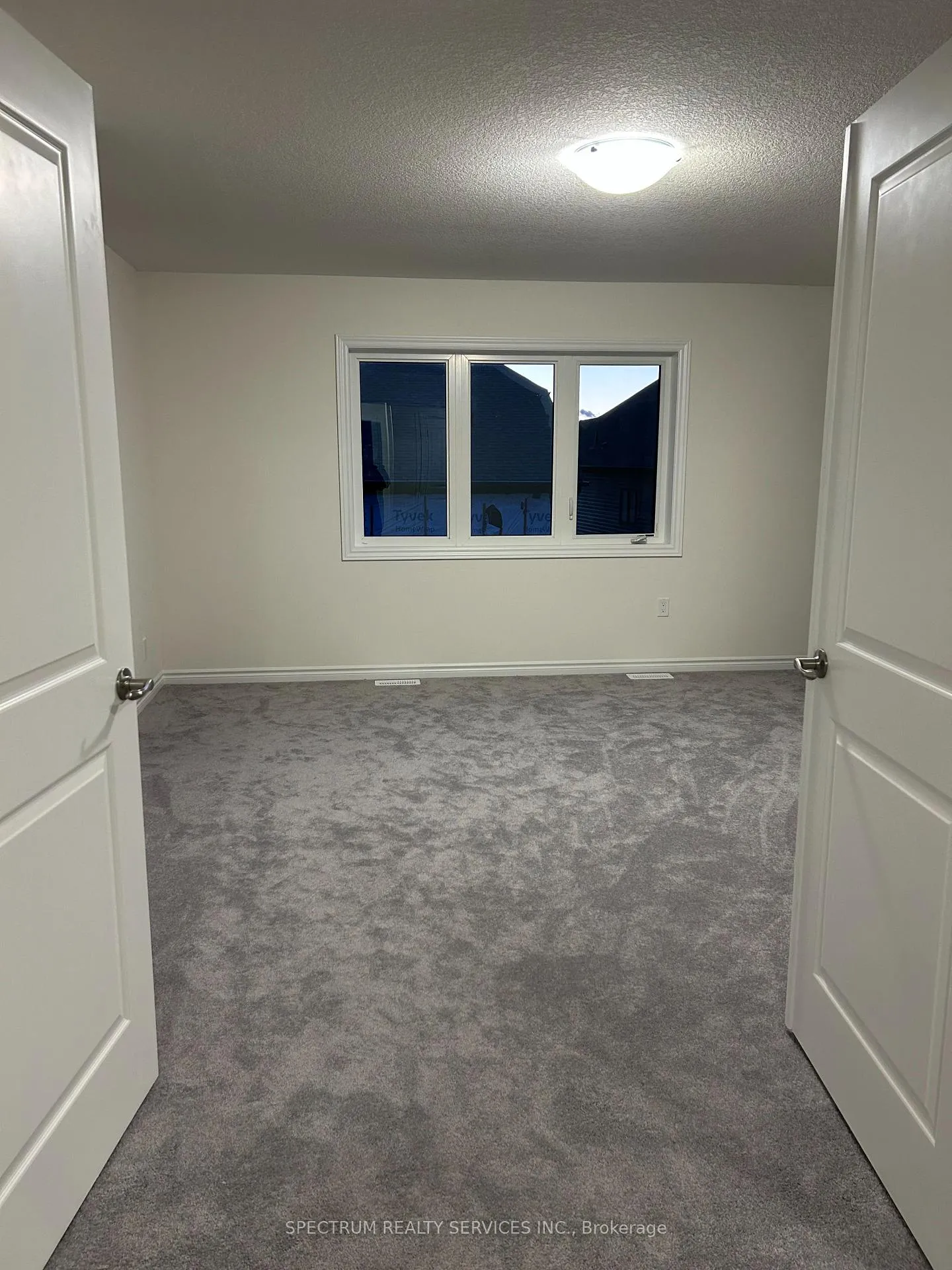 Photo 10 of 282 Pottruff Road, Brant, Paris — HOMEH