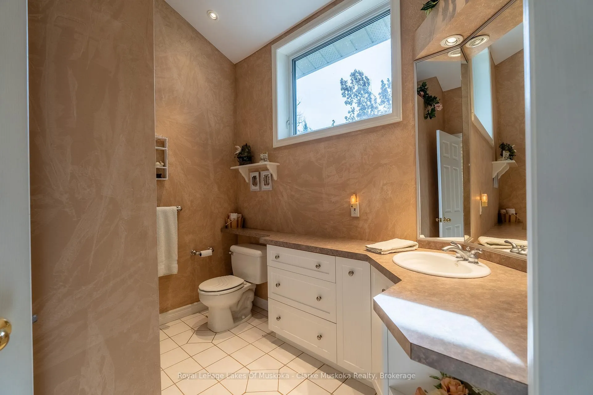 Photo 33 of 2612 Baguley Road, Severn, Port Severn — HOMEH