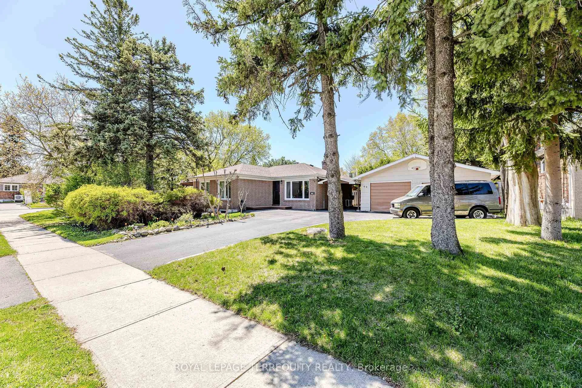 Photo 1 of 96 Talmage Avenue, Richmond Hill, Crosby — HOMEH