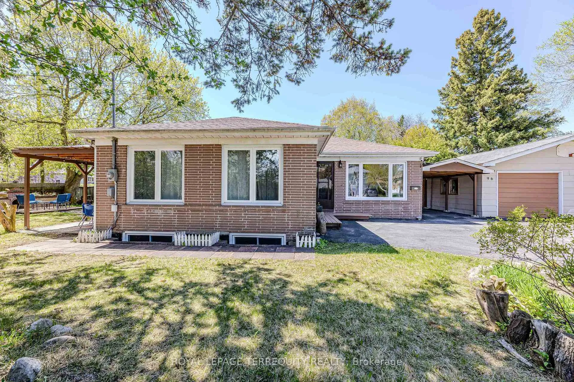 Photo 3 of 96 Talmage Avenue, Richmond Hill, Crosby — HOMEH