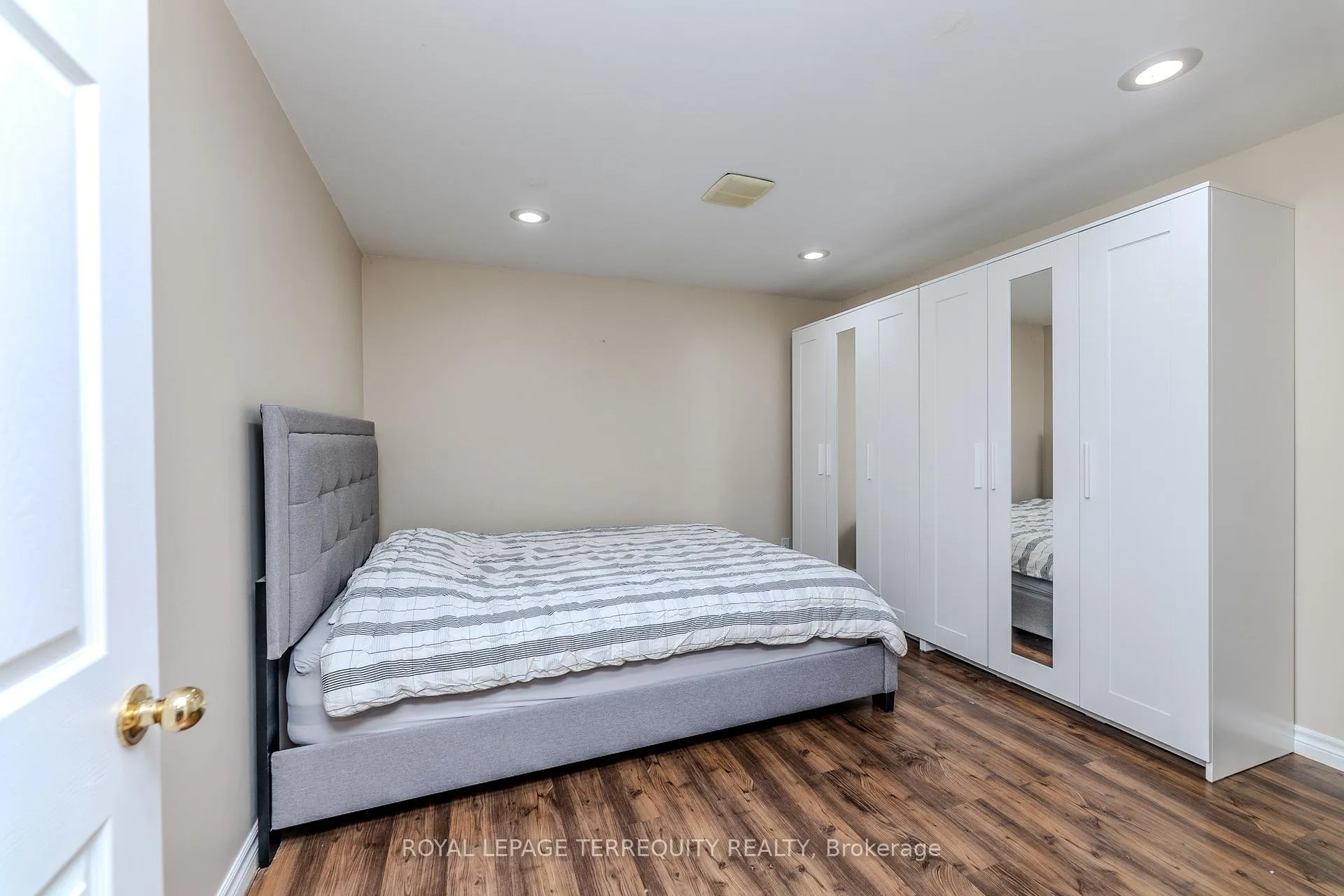 Photo 29 of 96 Talmage Avenue, Richmond Hill, Crosby — HOMEH