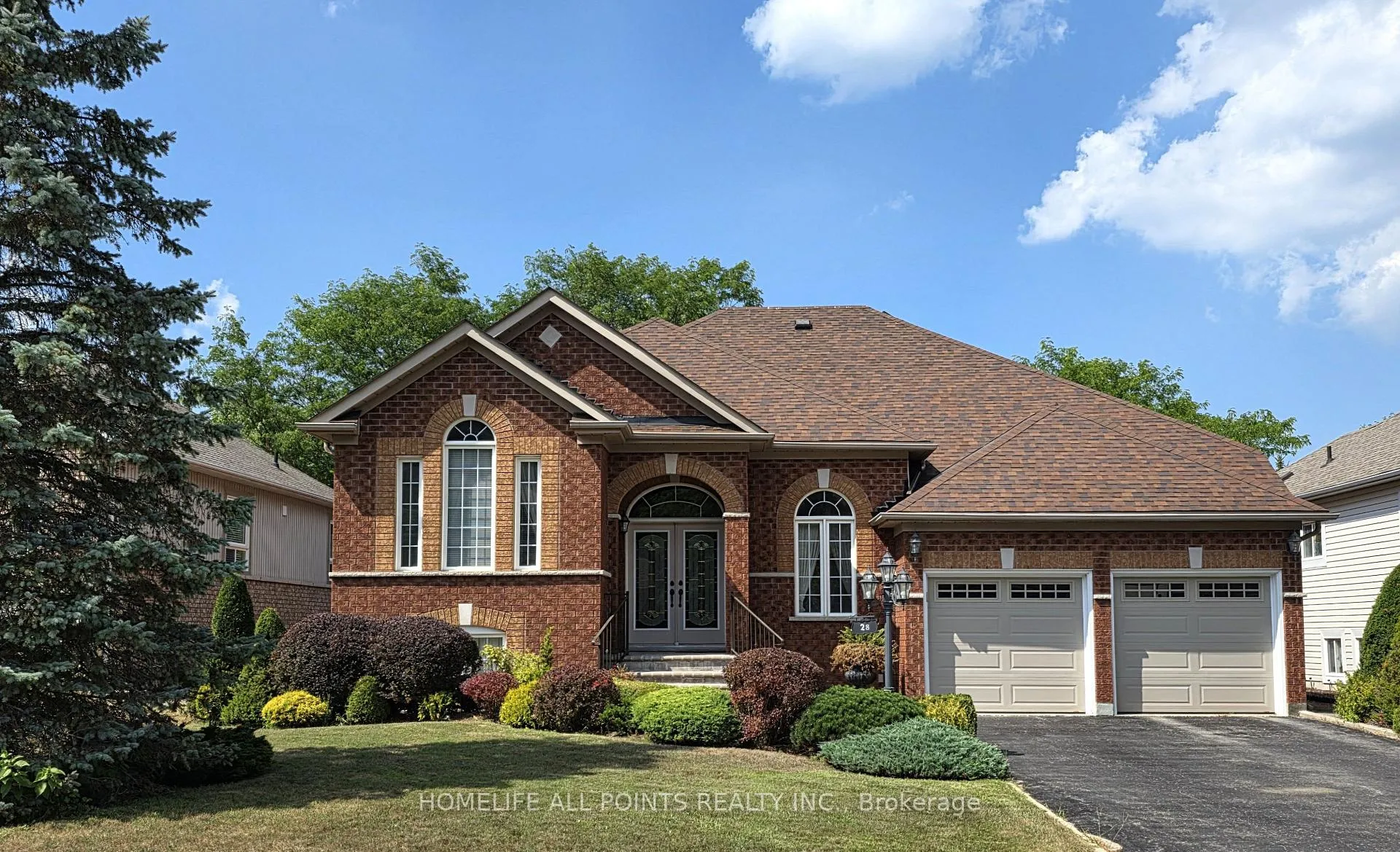 Photo 1 of 28 Cranberry Heights, Wasaga Beach — HOMEH