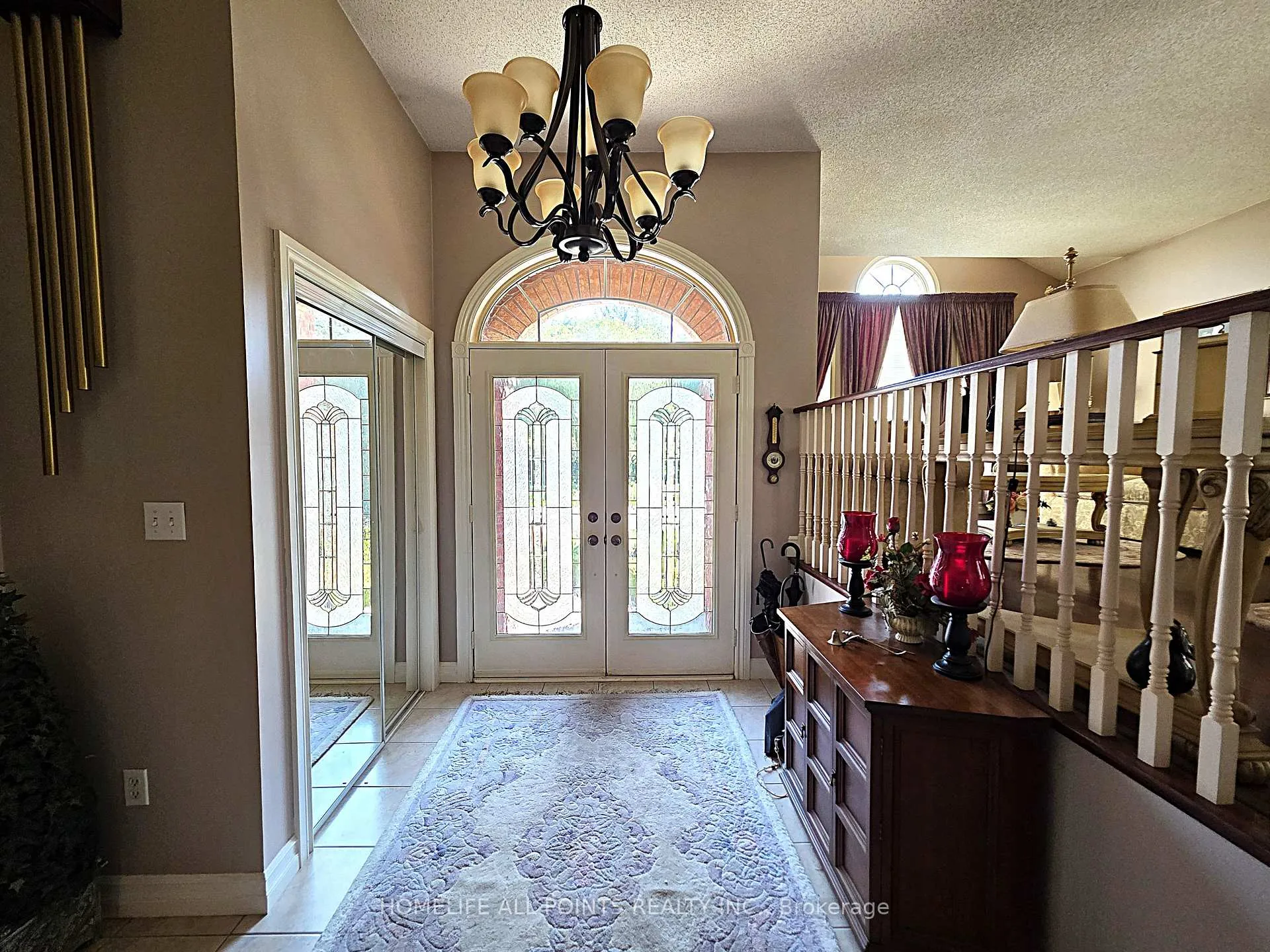 Photo 3 of 28 Cranberry Heights, Wasaga Beach — HOMEH