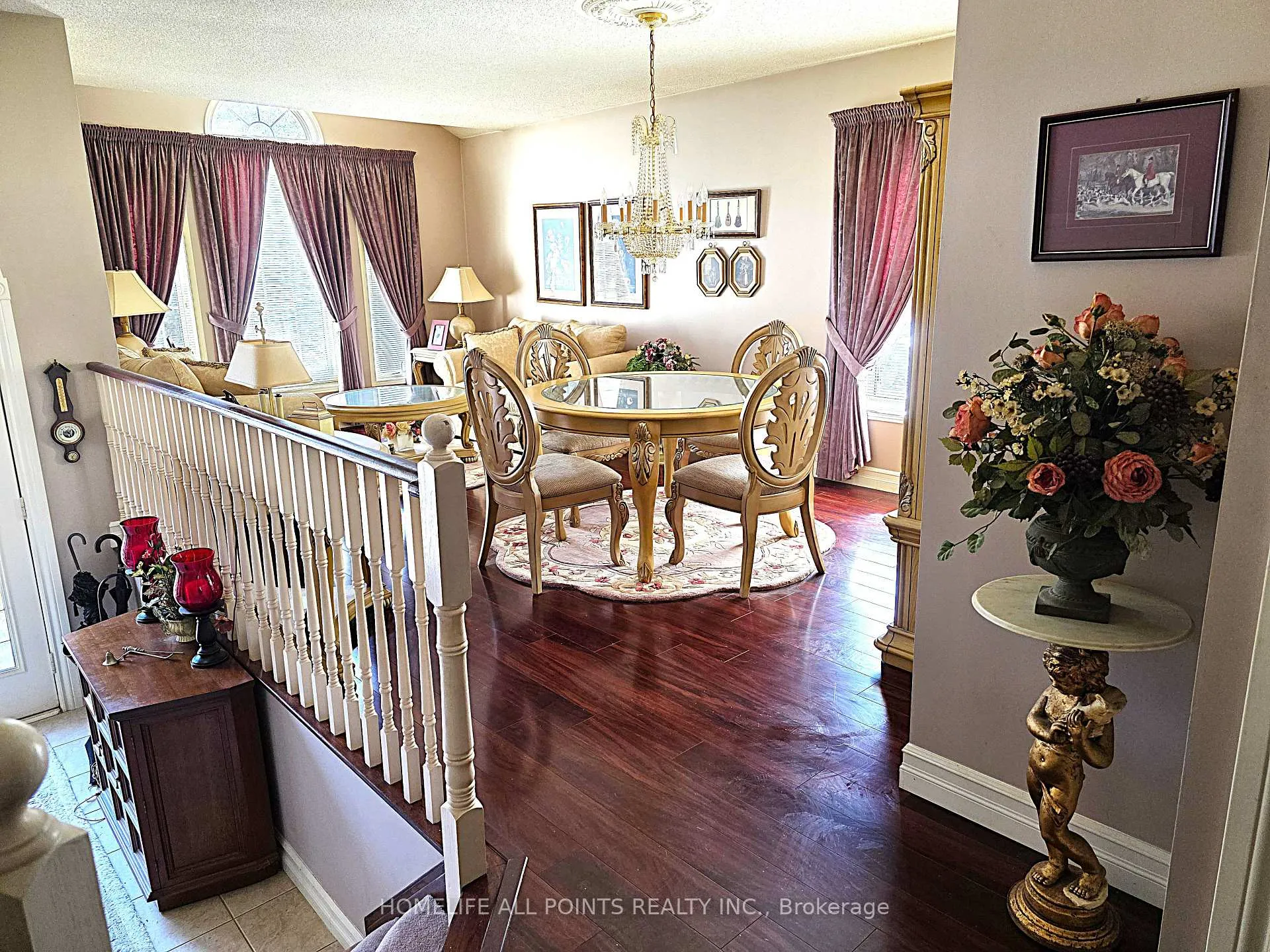 Photo 5 of 28 Cranberry Heights, Wasaga Beach — HOMEH