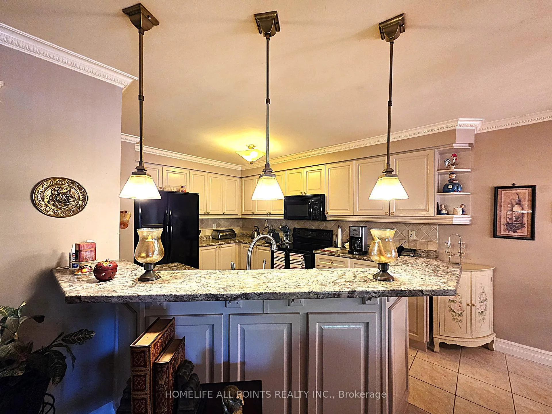 Photo 14 of 28 Cranberry Heights, Wasaga Beach — HOMEH