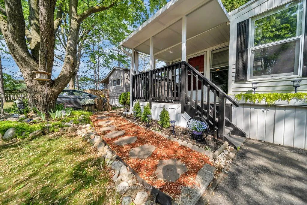 Photo 4 of Unit 9, 580 Beaver Creek Road, Waterloo — HOMEH