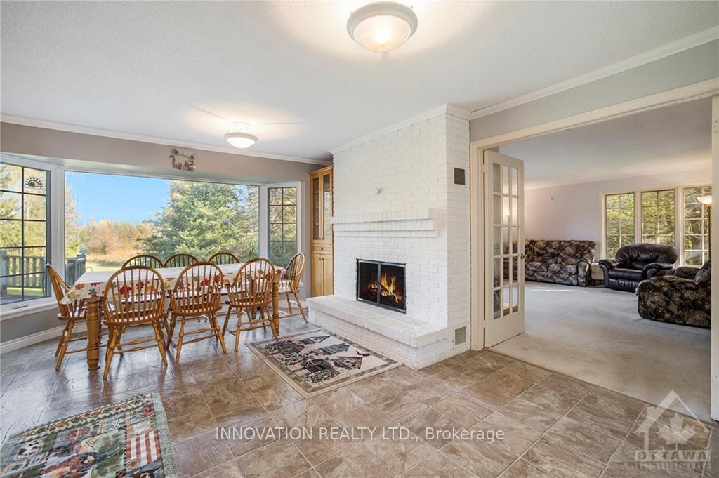 Photo 6 of 4000 Stonecrest Road, Ottawa, Dunrobin — HOMEH