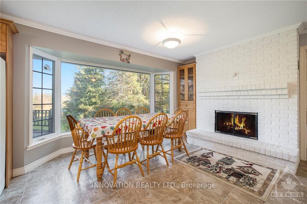 Photo 7 of 4000 Stonecrest Road, Ottawa, Dunrobin — HOMEH