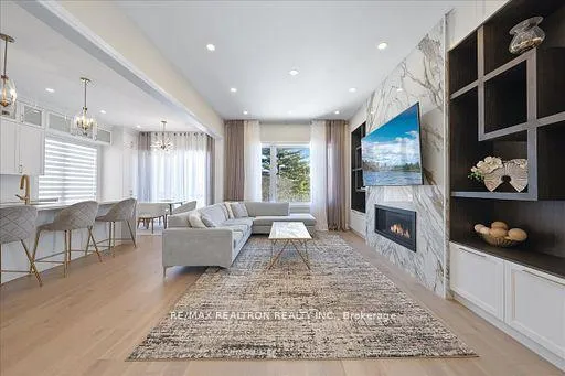Photo 11 of 7 Maple Fields Circle, Aurora, Aurora Estates — HOMEH