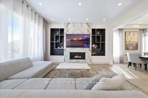 Photo 13 of 7 Maple Fields Circle, Aurora, Aurora Estates — HOMEH