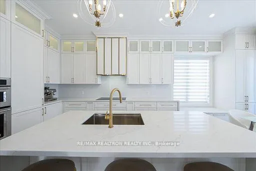 Photo 18 of 7 Maple Fields Circle, Aurora, Aurora Estates — HOMEH