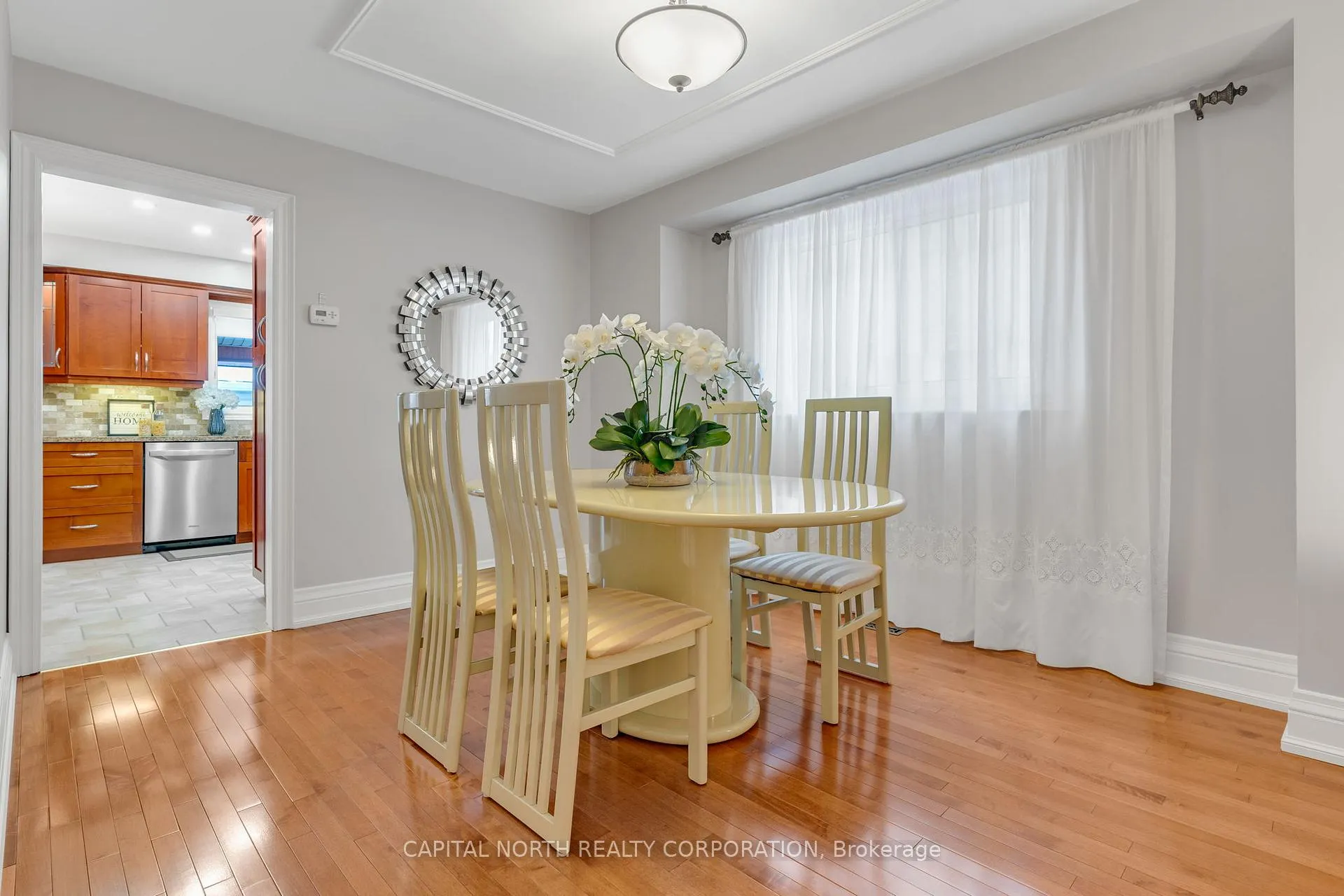 Photo 13 of 65 Sherbourne Drive, Vaughan, Maple — HOMEH