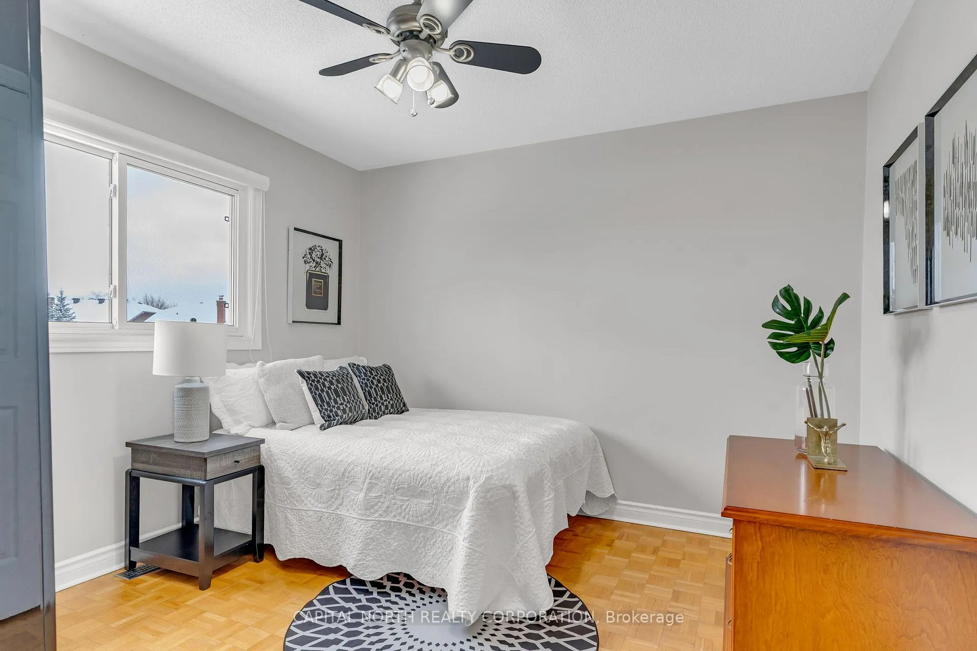 Photo 15 of 65 Sherbourne Drive, Vaughan, Maple — HOMEH