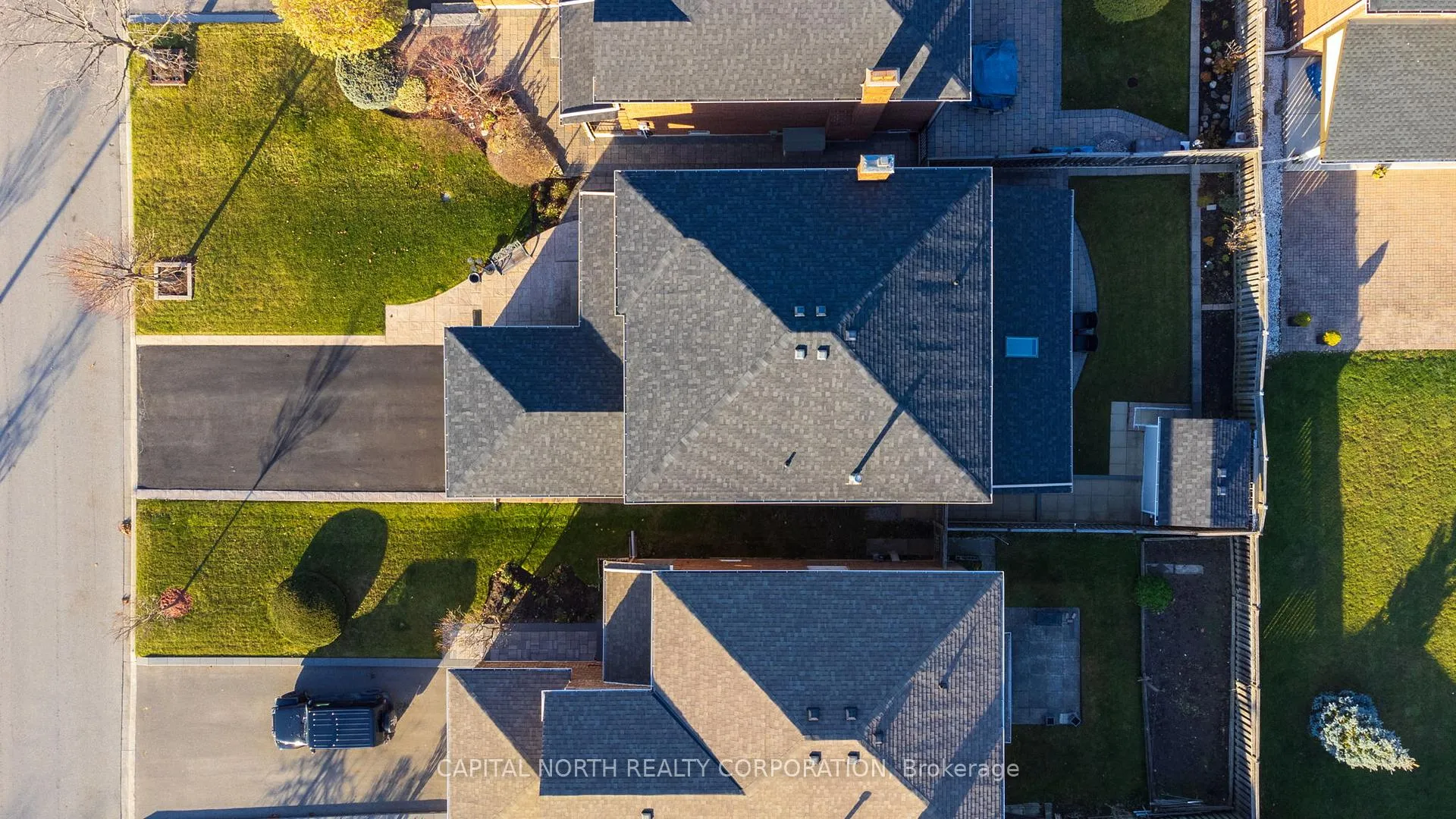 Photo 24 of 65 Sherbourne Drive, Vaughan, Maple — HOMEH