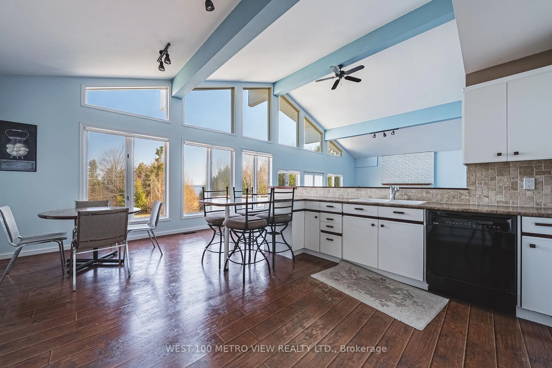 Photo 5 of 2476 Champlain Road, Tiny, Rural Tiny — HOMEH