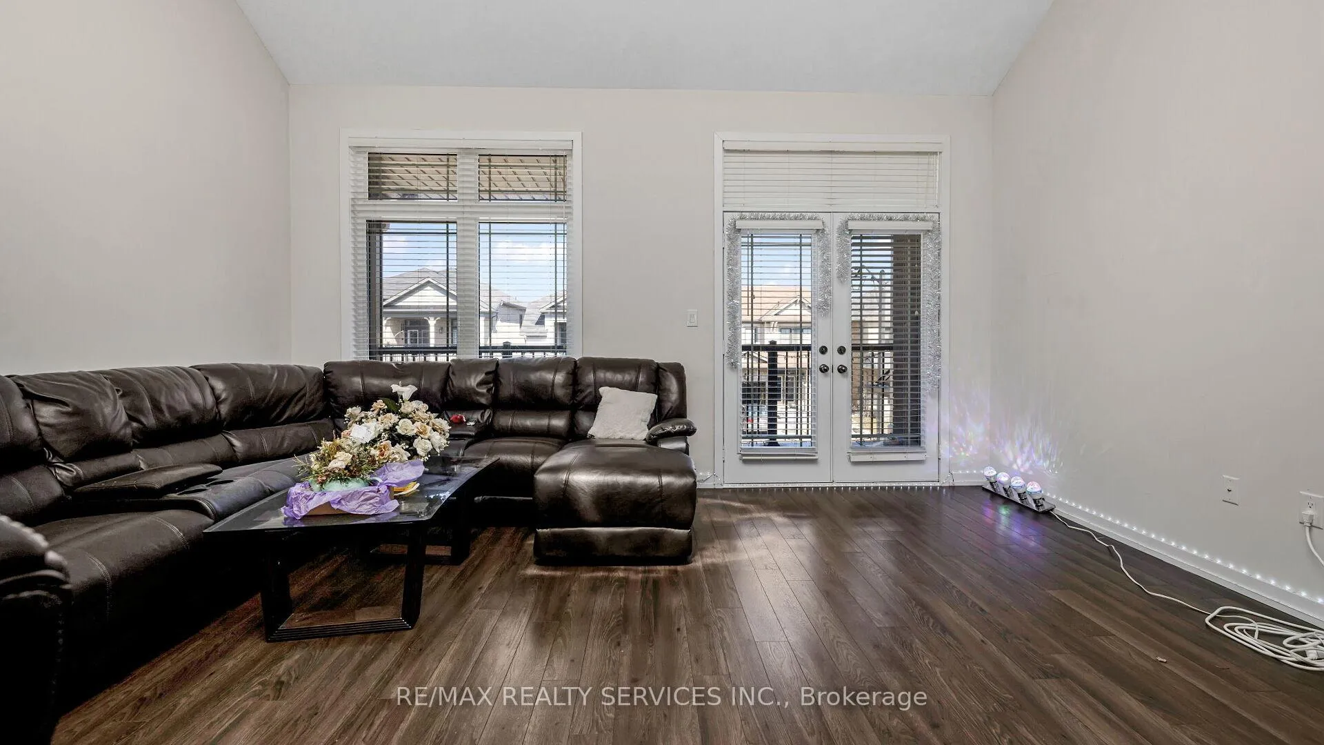Photo 21 of 16 Pagebrook Crescent E, Hamilton, Stoney Creek Mountain — HOMEH