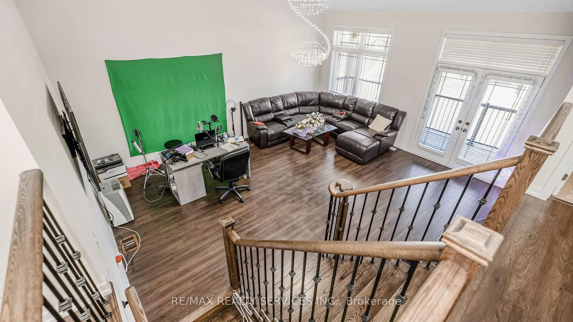 Photo 27 of 16 Pagebrook Crescent E, Hamilton, Stoney Creek Mountain — HOMEH