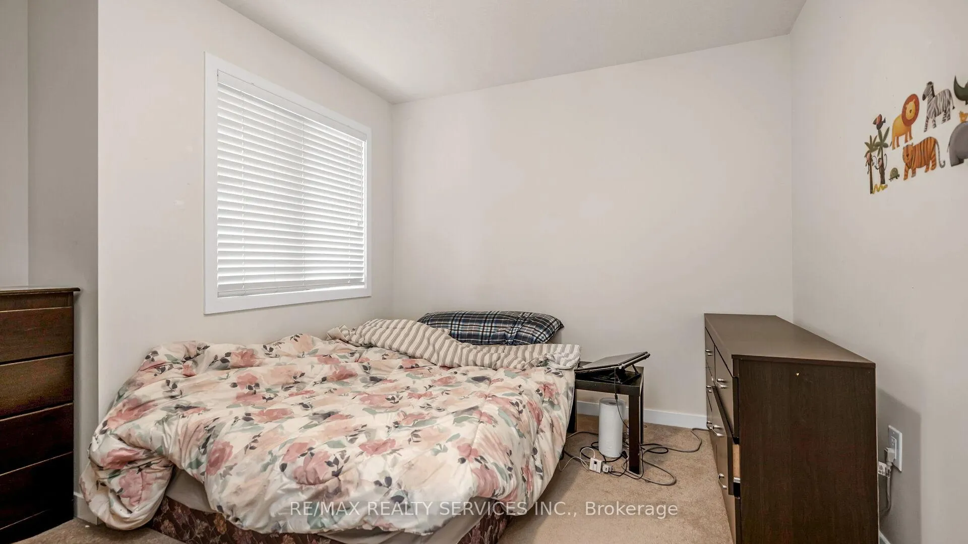 Photo 30 of 16 Pagebrook Crescent E, Hamilton, Stoney Creek Mountain — HOMEH