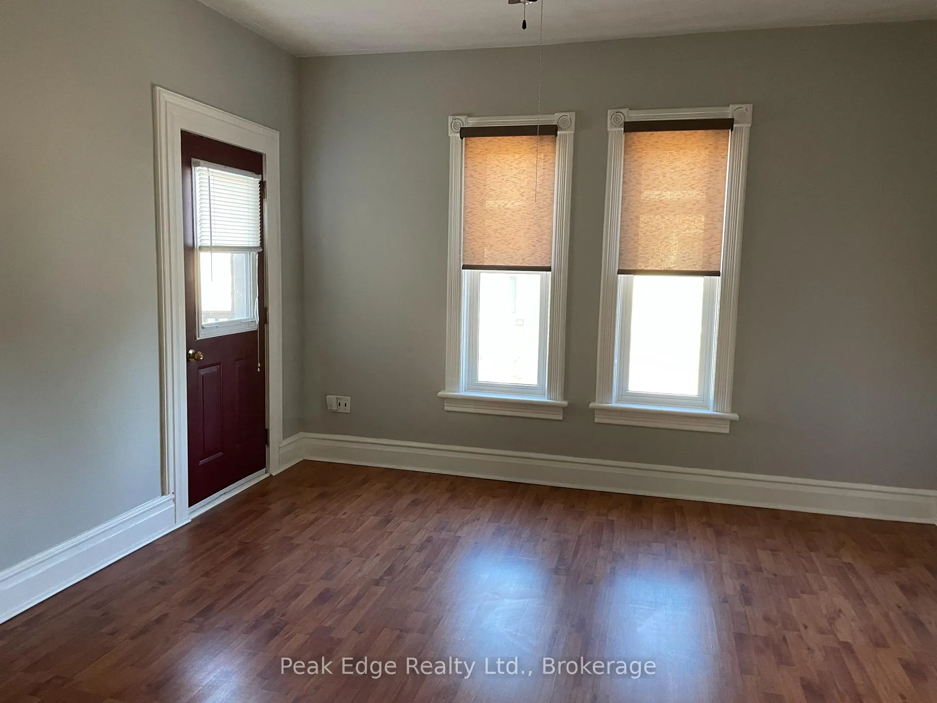 Photo 9 of 7 Durham Street E, Brockton — HOMEH