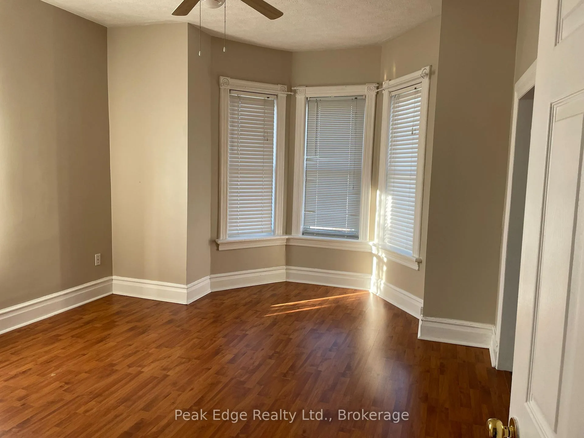 Photo 11 of 7 Durham Street E, Brockton — HOMEH