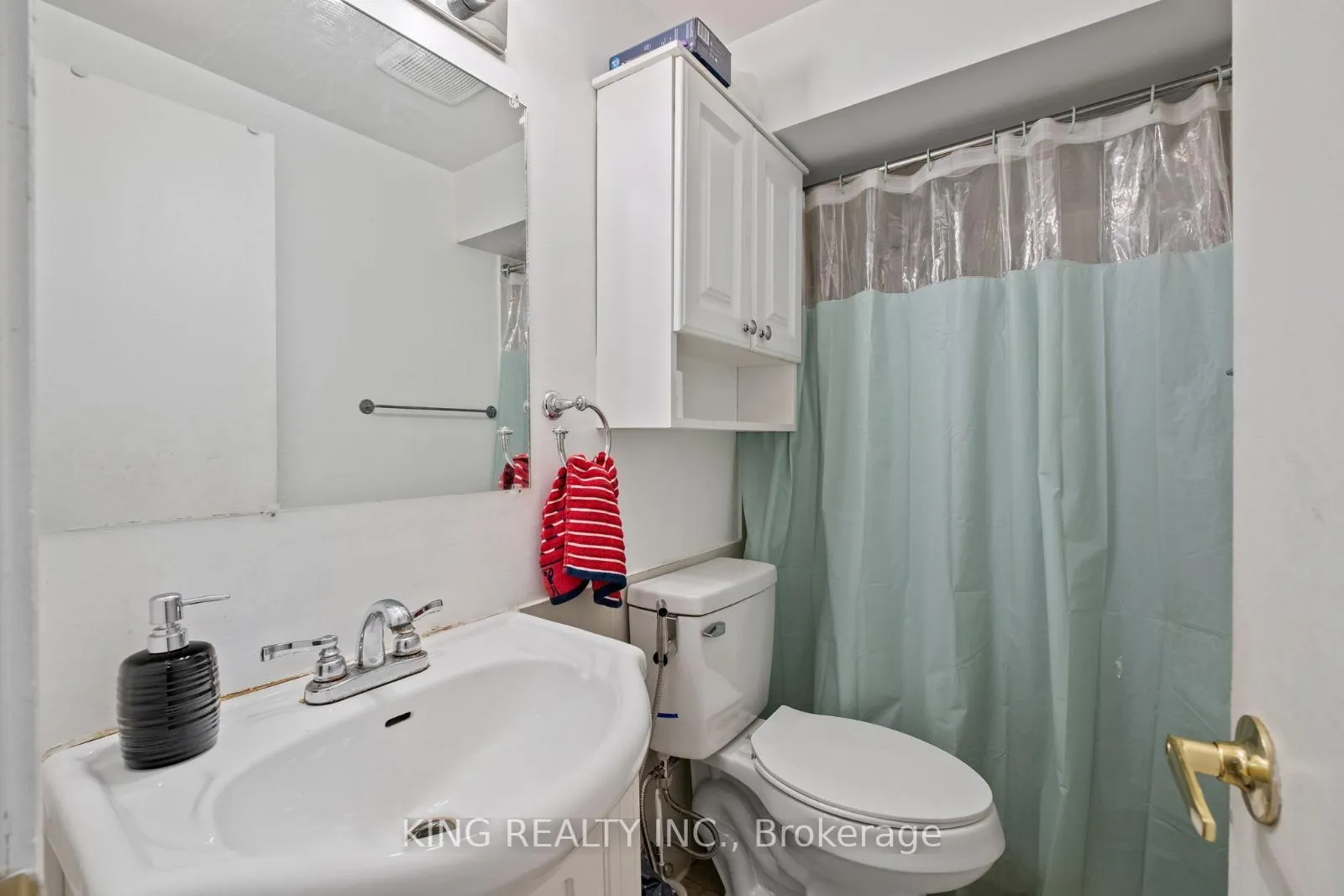 Photo 17 of 229 Picton Street, Hamilton, North End — HOMEH