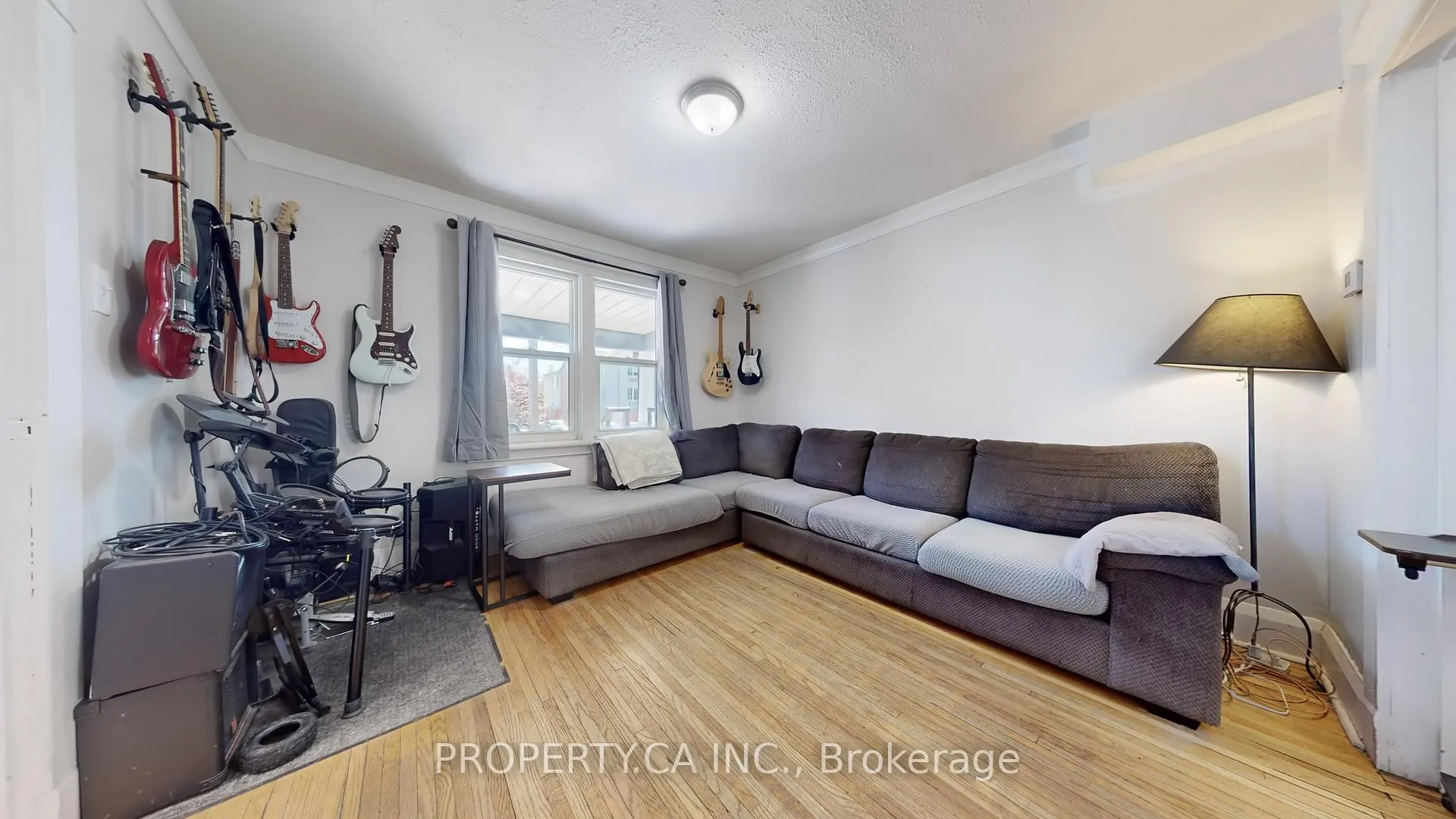 Photo 6 of 106 Park Road S, Oshawa, Vanier — HOMEH