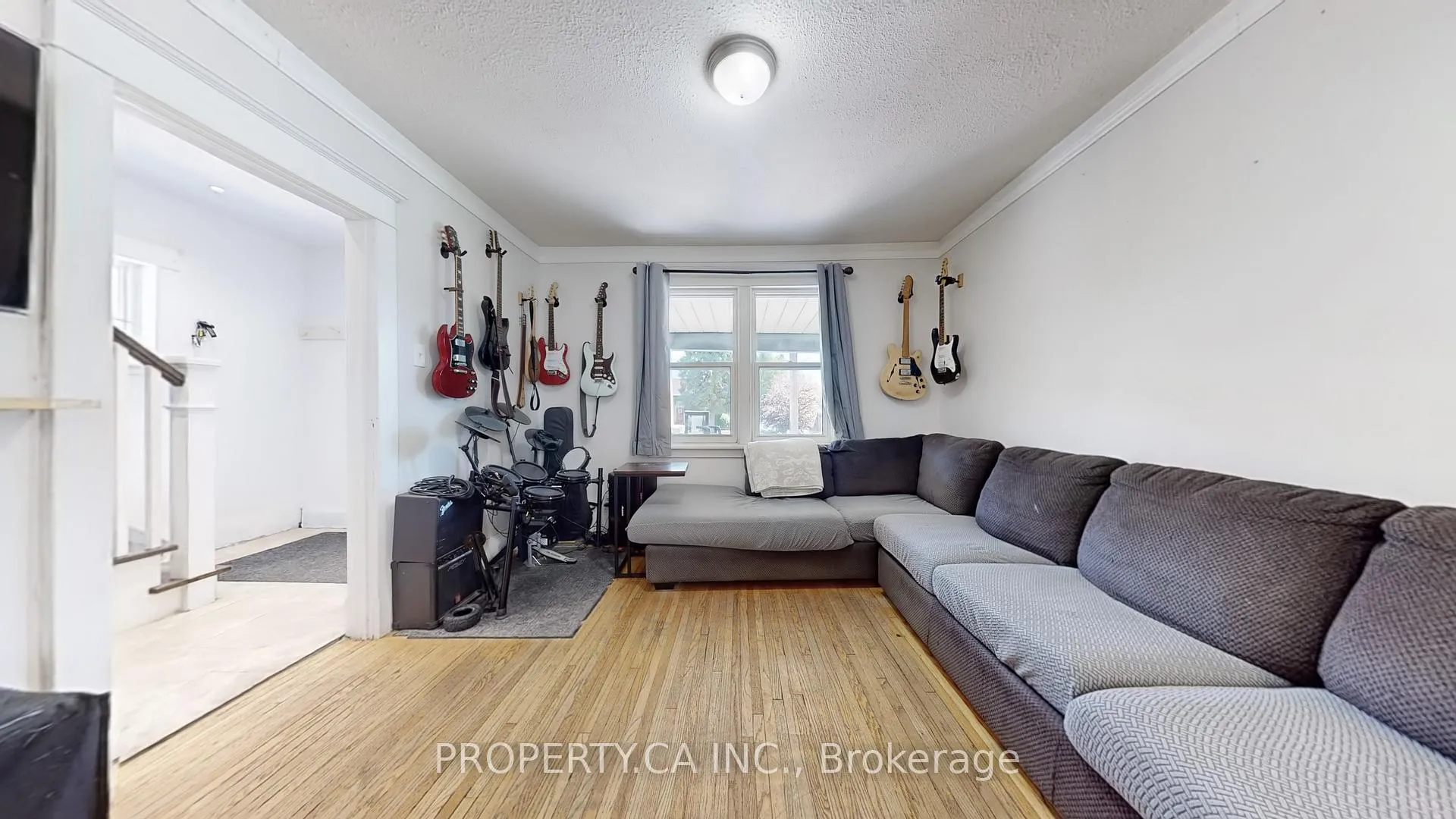 Photo 7 of 106 Park Road S, Oshawa, Vanier — HOMEH