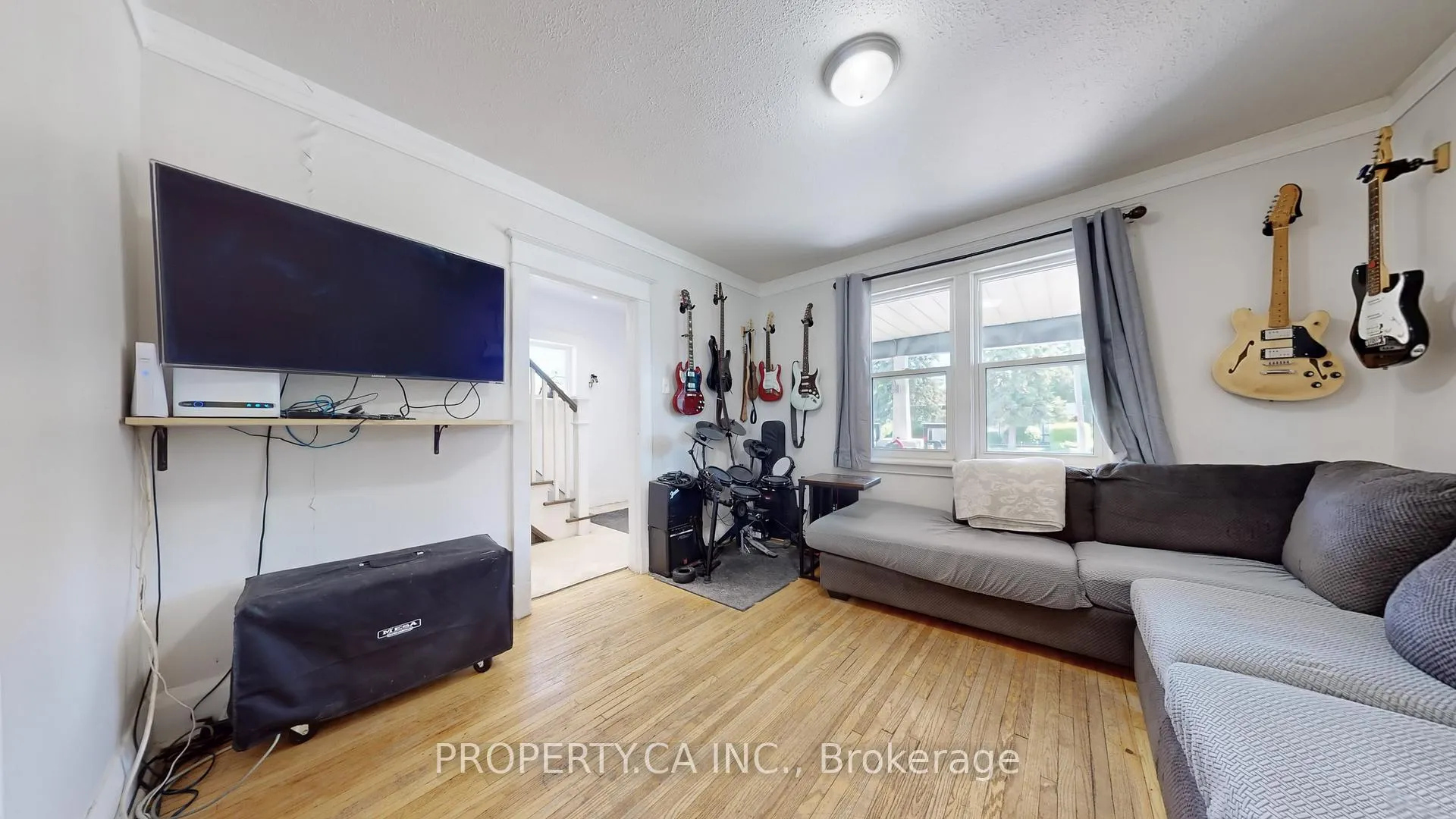 Photo 8 of 106 Park Road S, Oshawa, Vanier — HOMEH