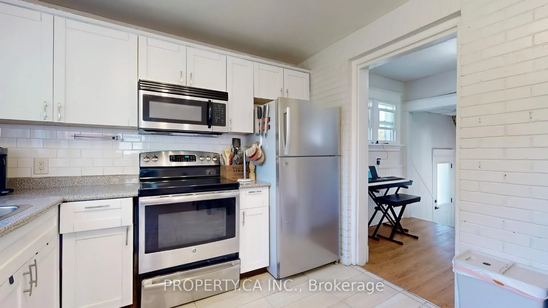 Photo 18 of 106 Park Road S, Oshawa, Vanier — HOMEH