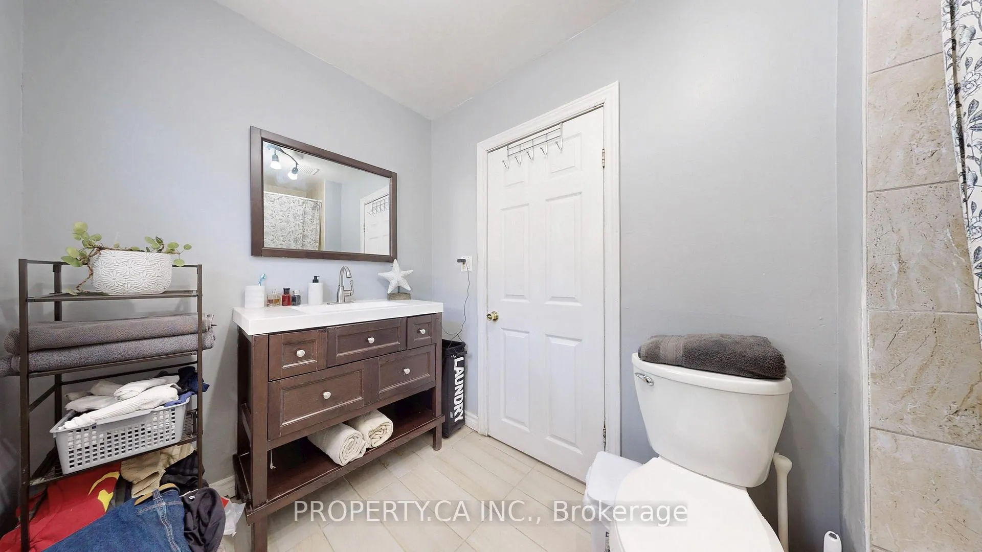 Photo 25 of 106 Park Road S, Oshawa, Vanier — HOMEH