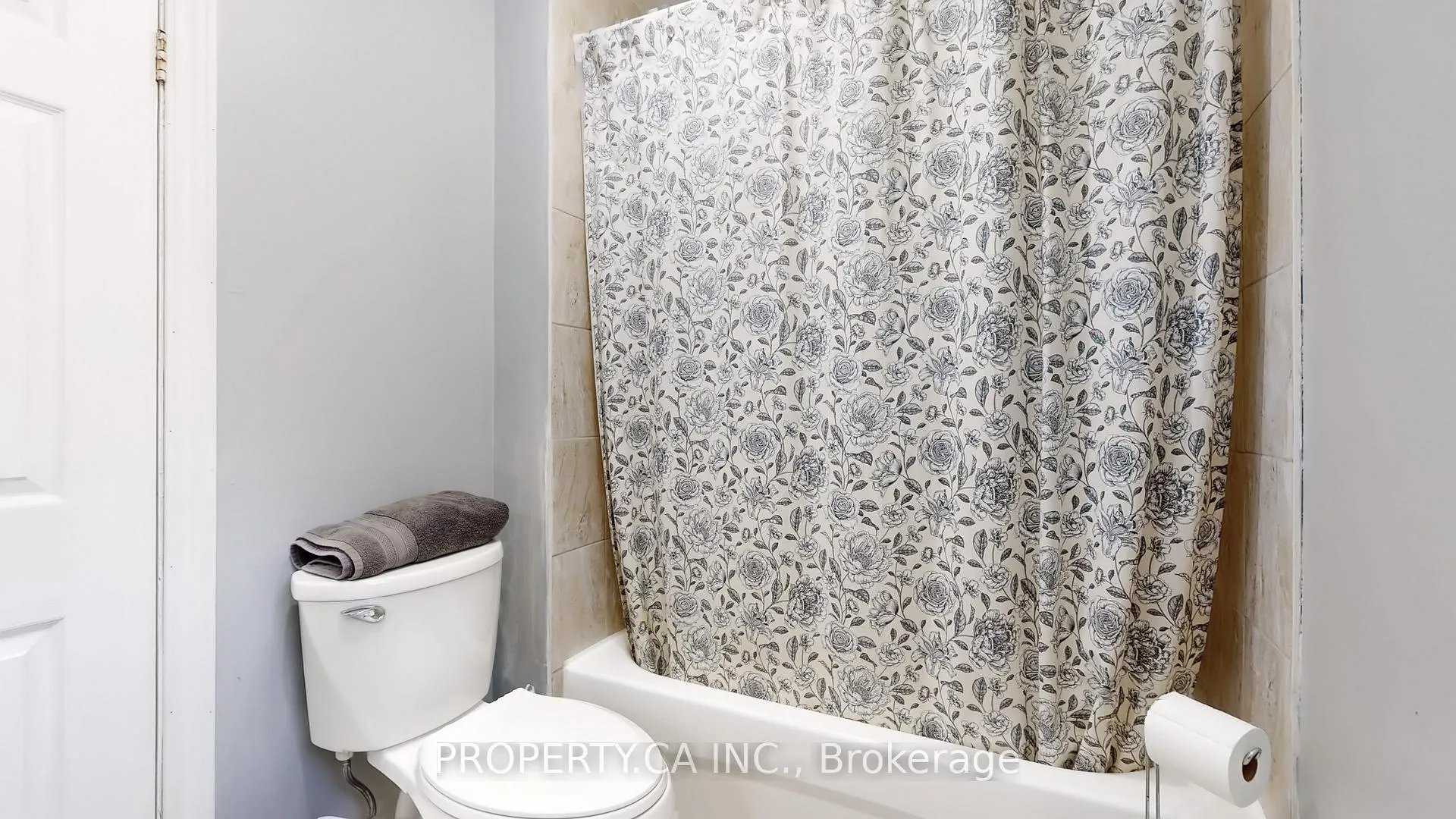 Photo 27 of 106 Park Road S, Oshawa, Vanier — HOMEH