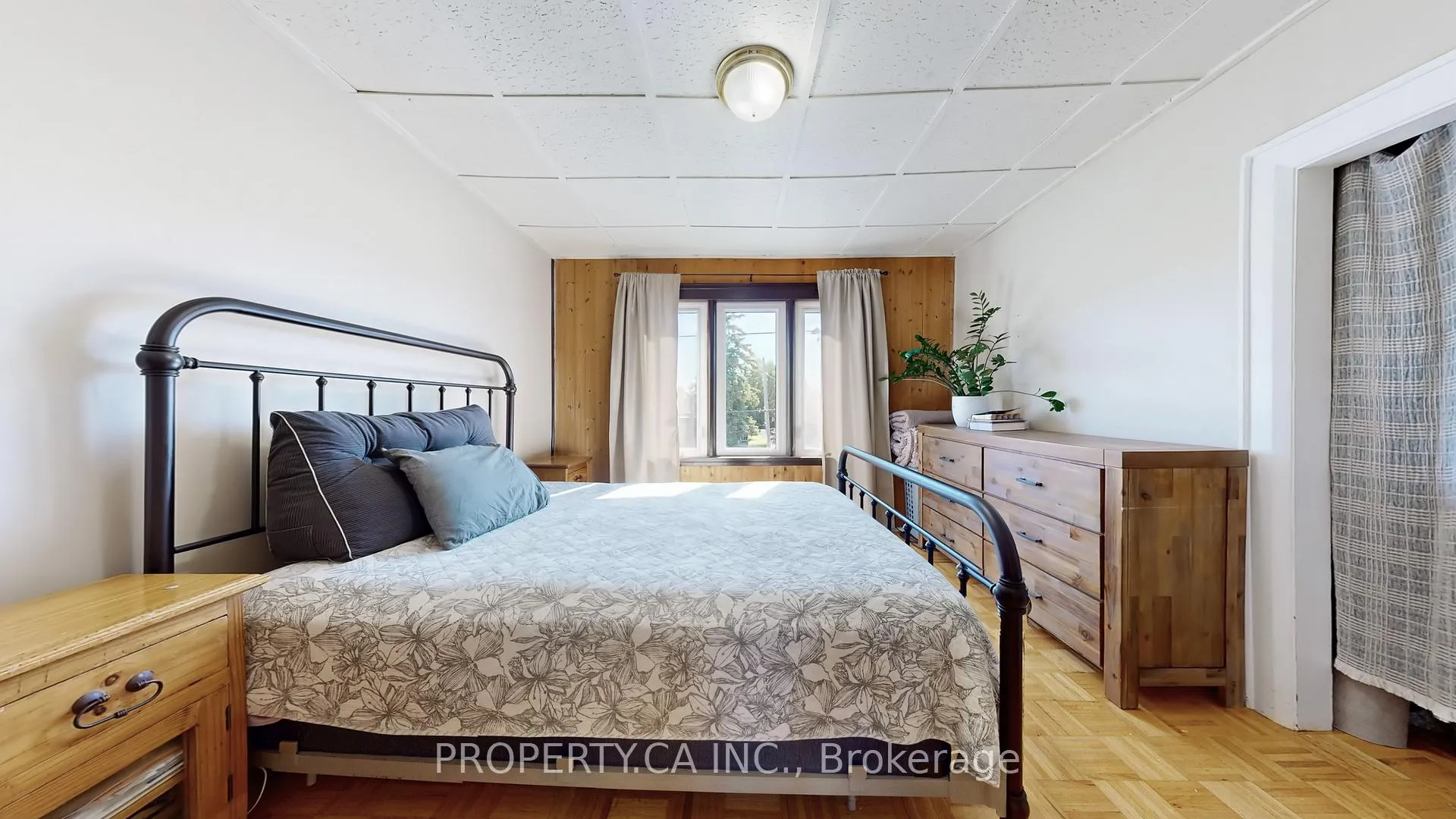 Photo 34 of 106 Park Road S, Oshawa, Vanier — HOMEH